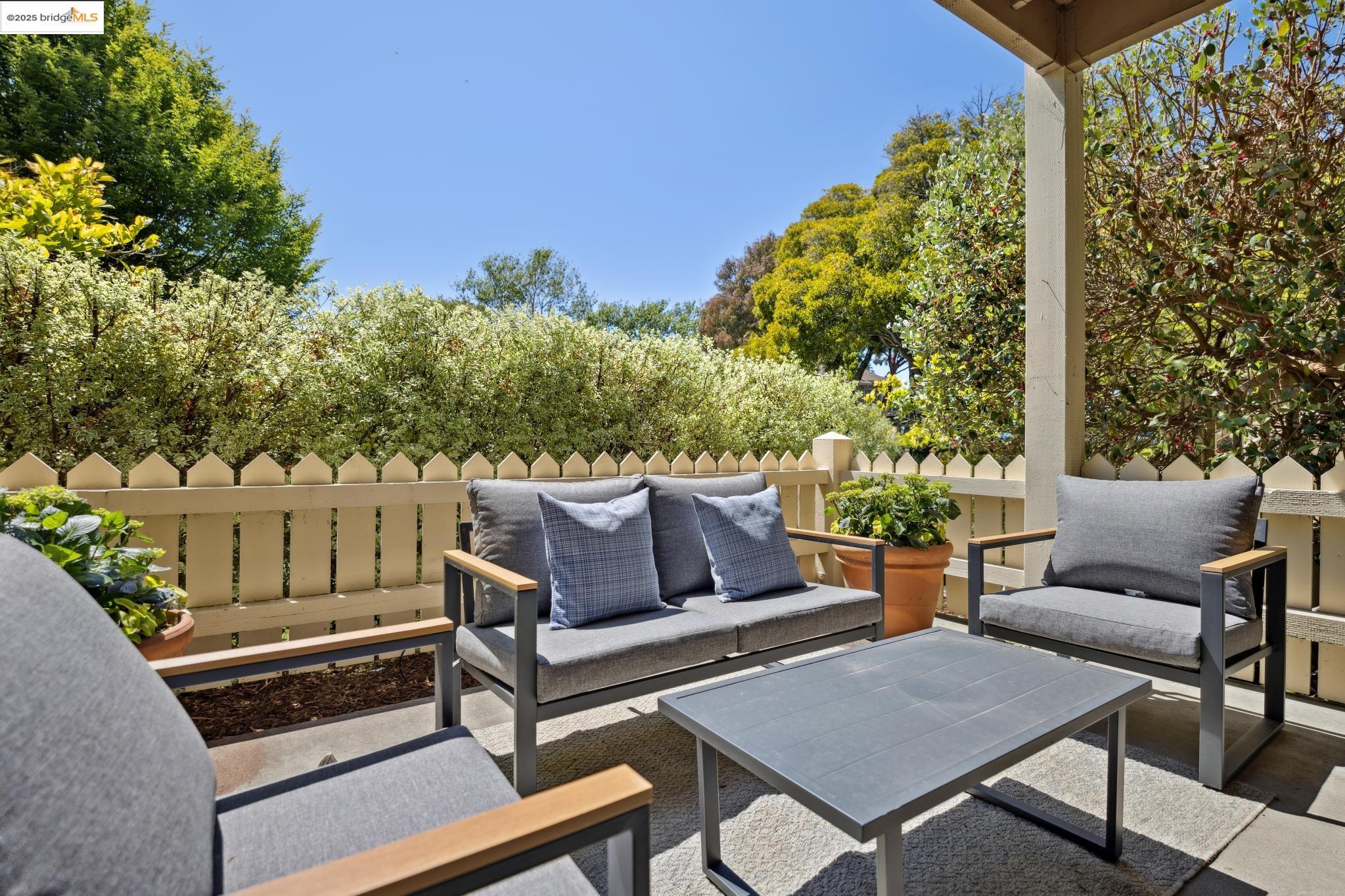 149 Shoreline Ct # 149