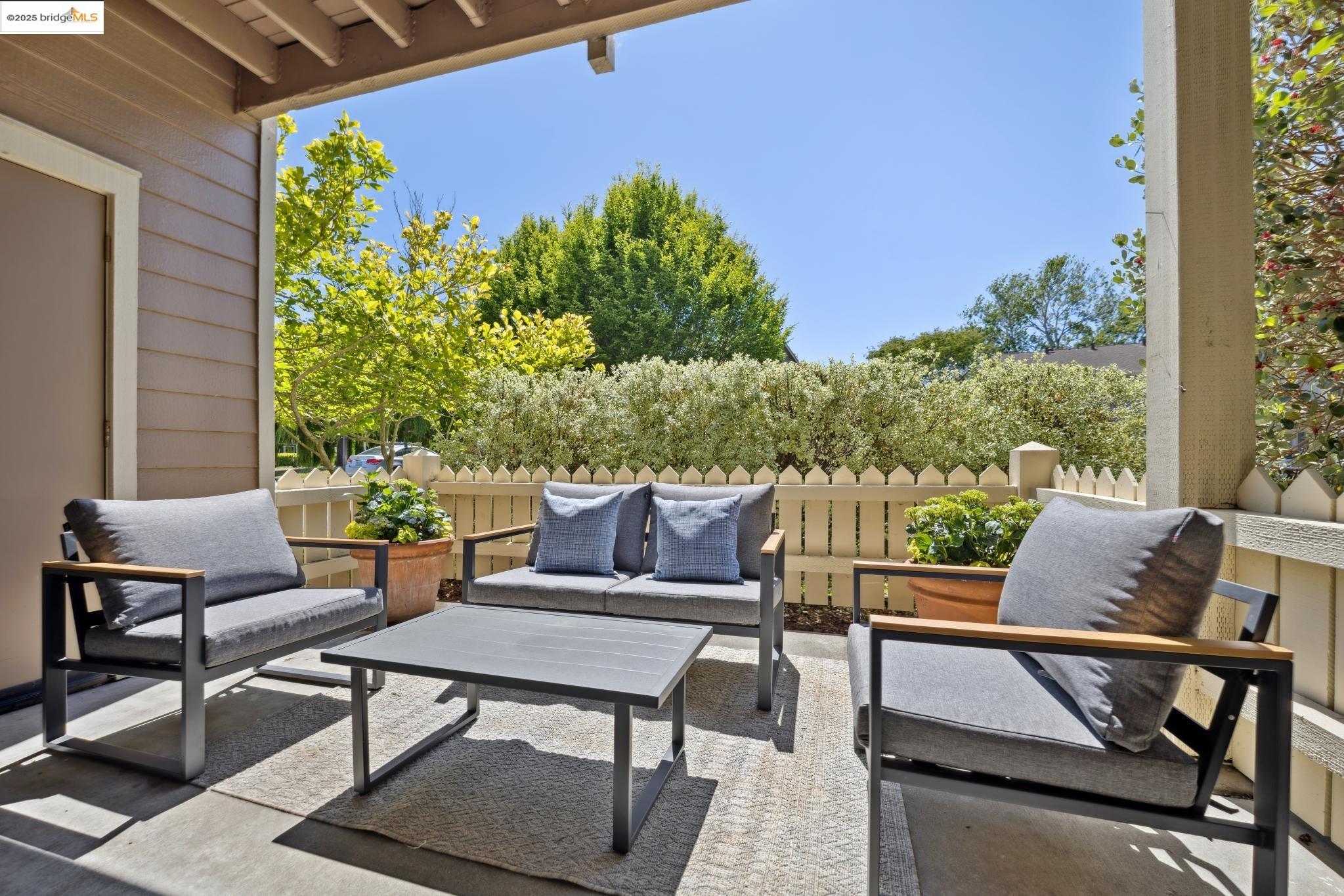 149 Shoreline Ct # 149