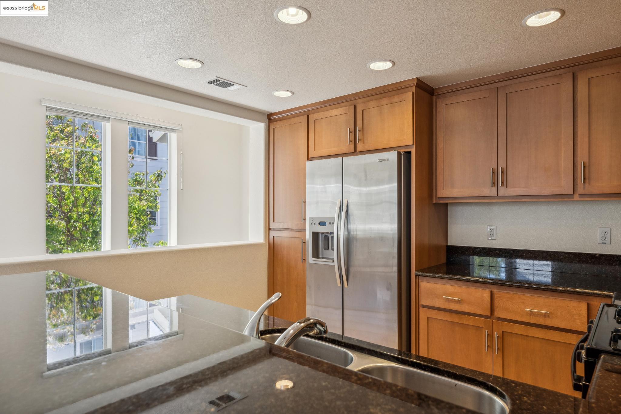 2020 Northshore Dr