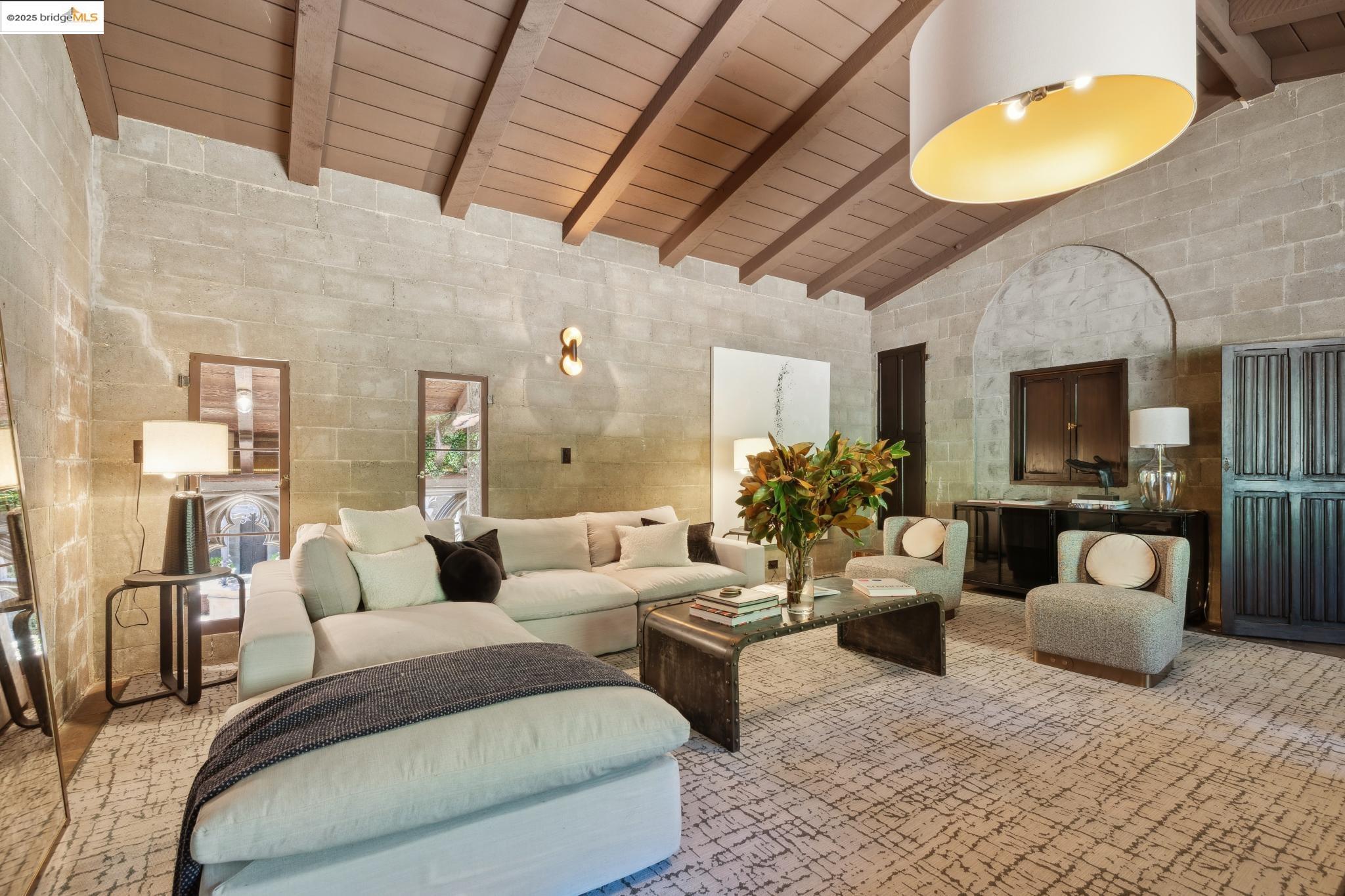 2900 Buena Vista Way