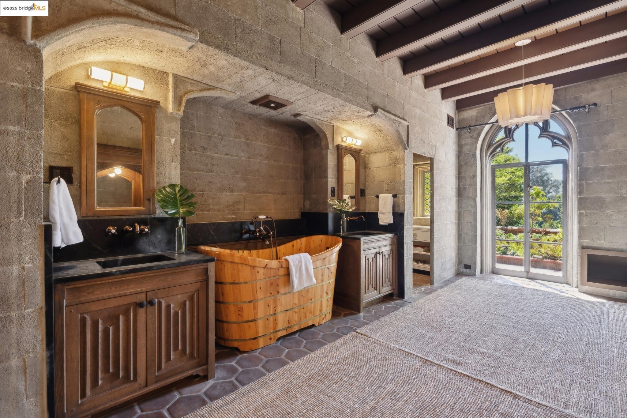 2900 Buena Vista Way