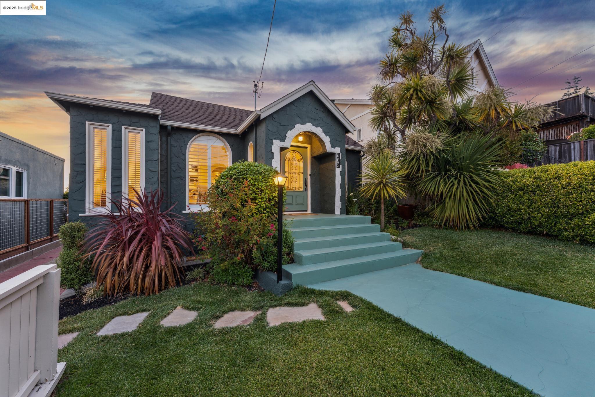 338 Berkeley Park Blvd
