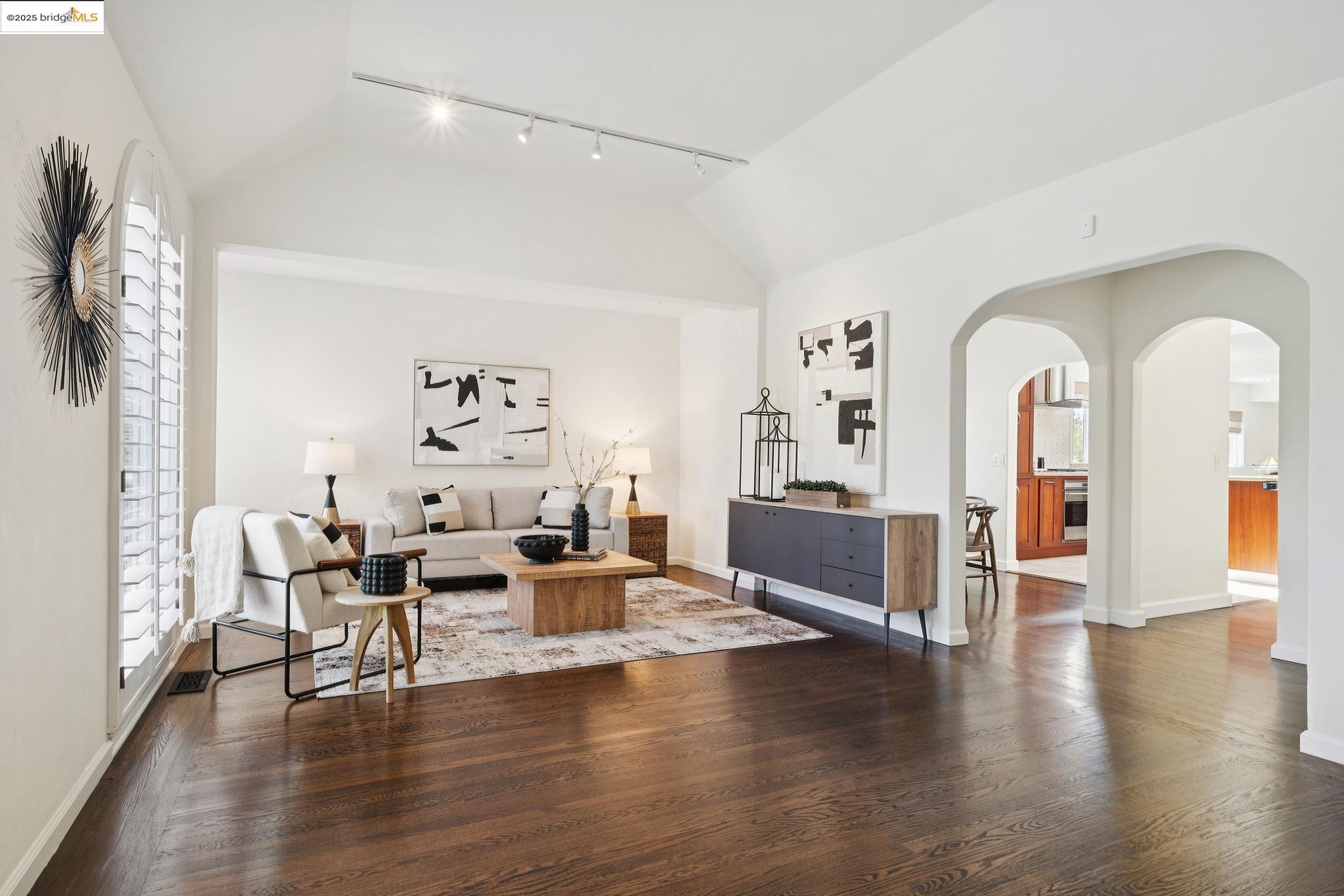 338 Berkeley Park Blvd