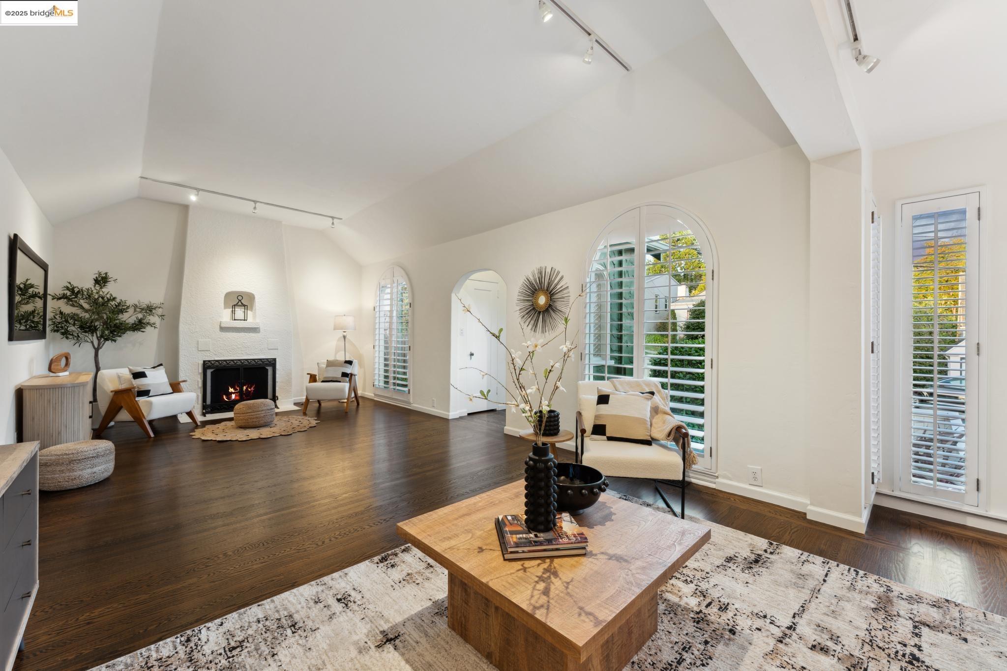338 Berkeley Park Blvd