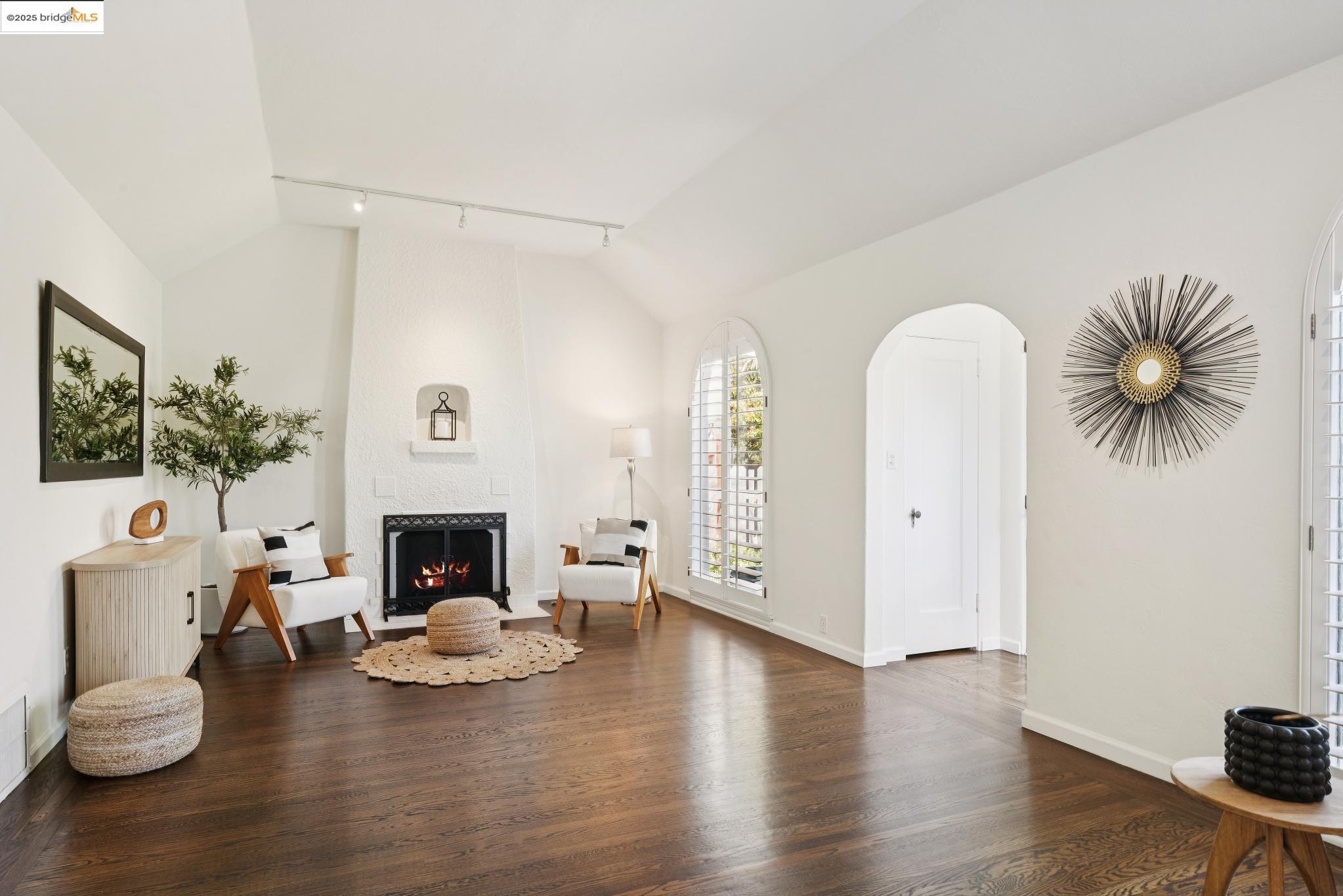 338 Berkeley Park Blvd