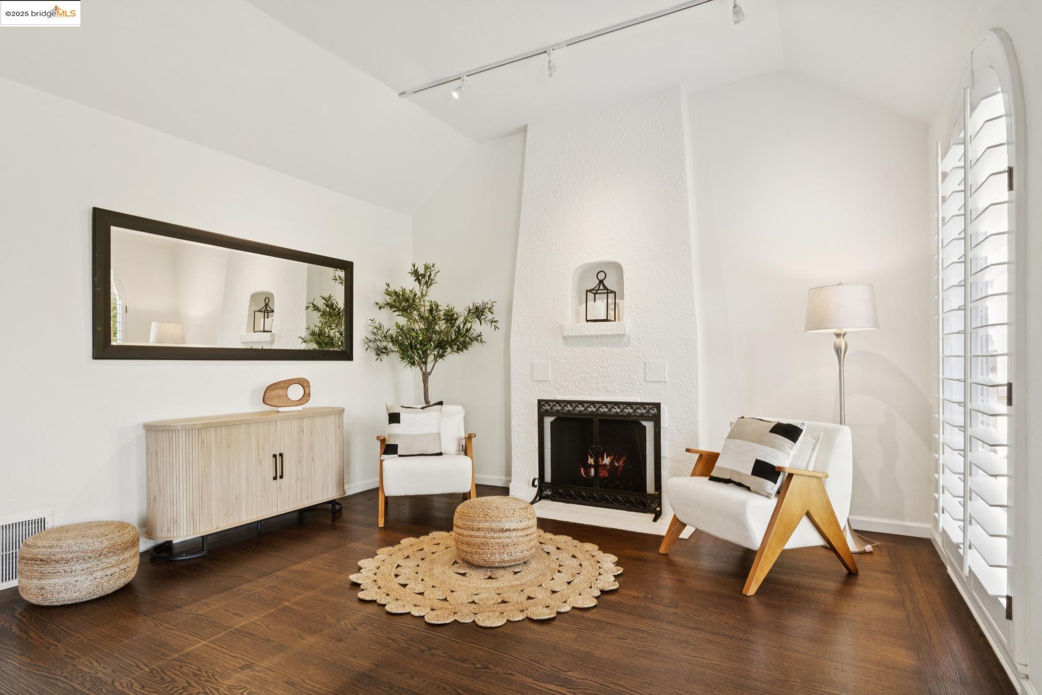 338 Berkeley Park Blvd