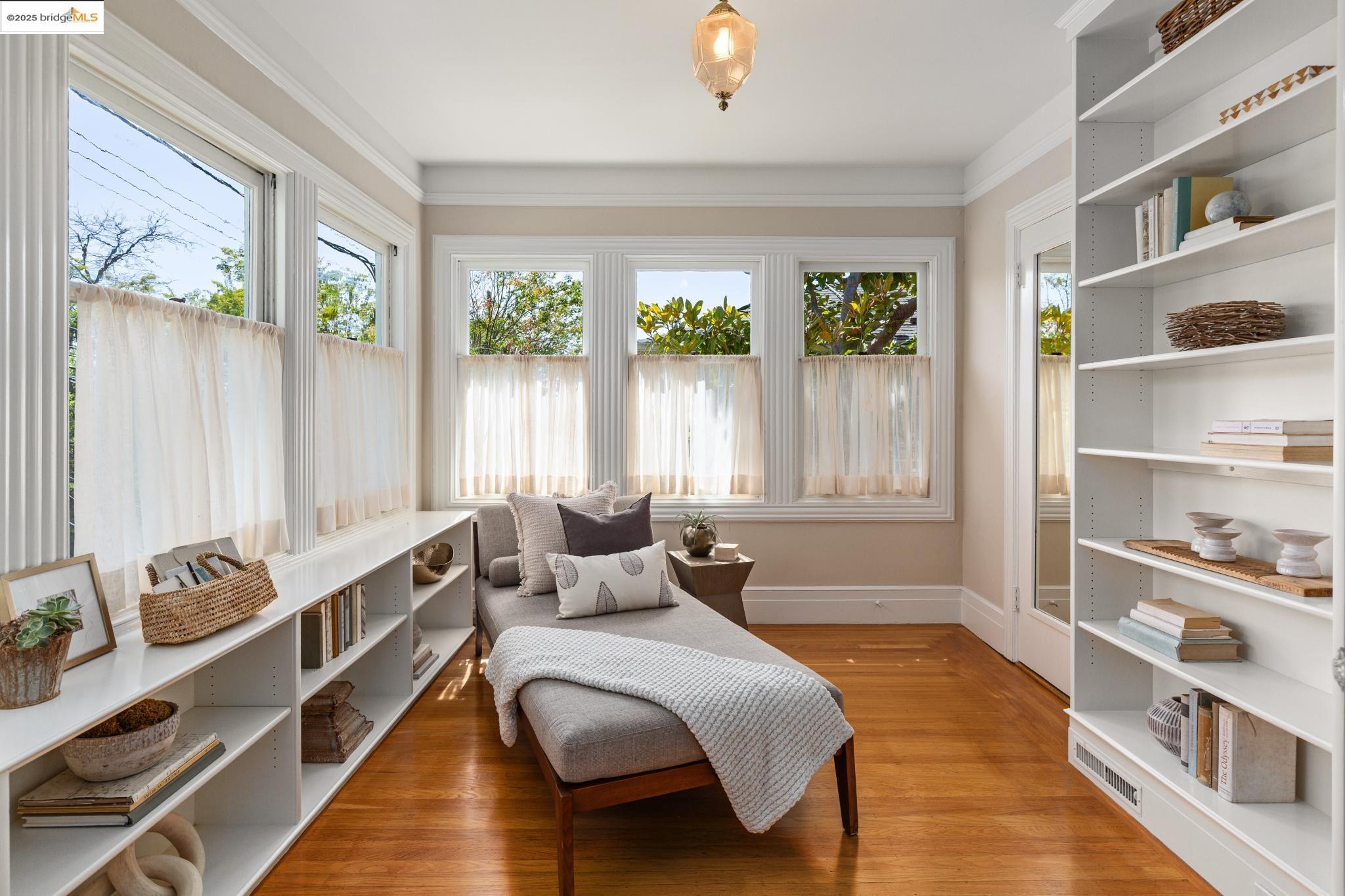 2946 Piedmont Ave