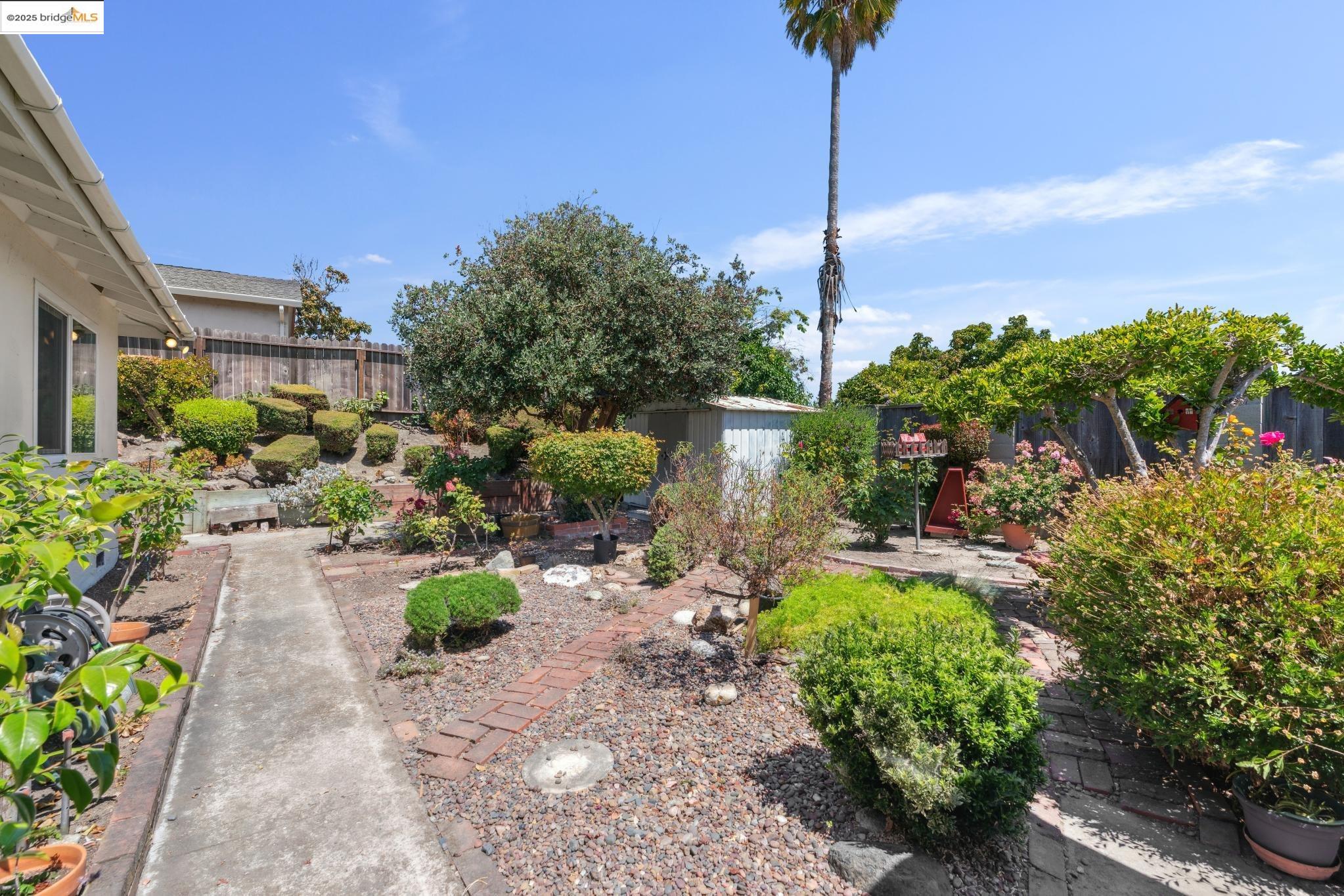 2424 Fisher Street