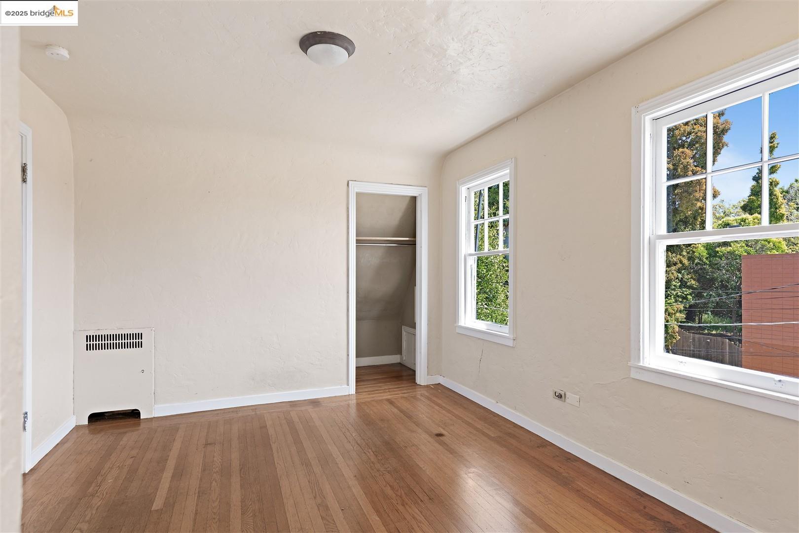 2441 Carleton Street