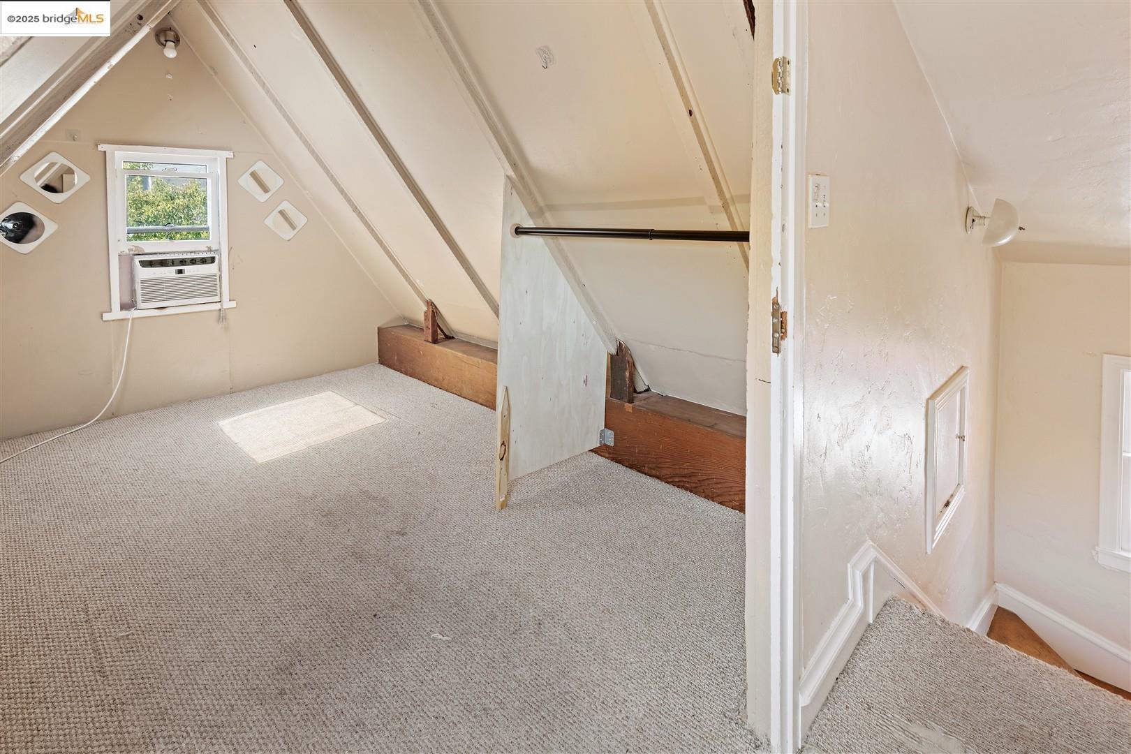 2441 Carleton Street