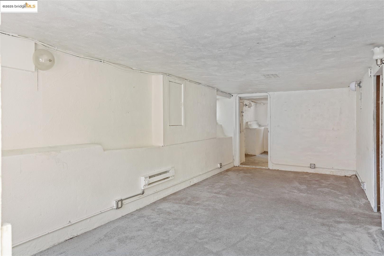 2441 Carleton Street