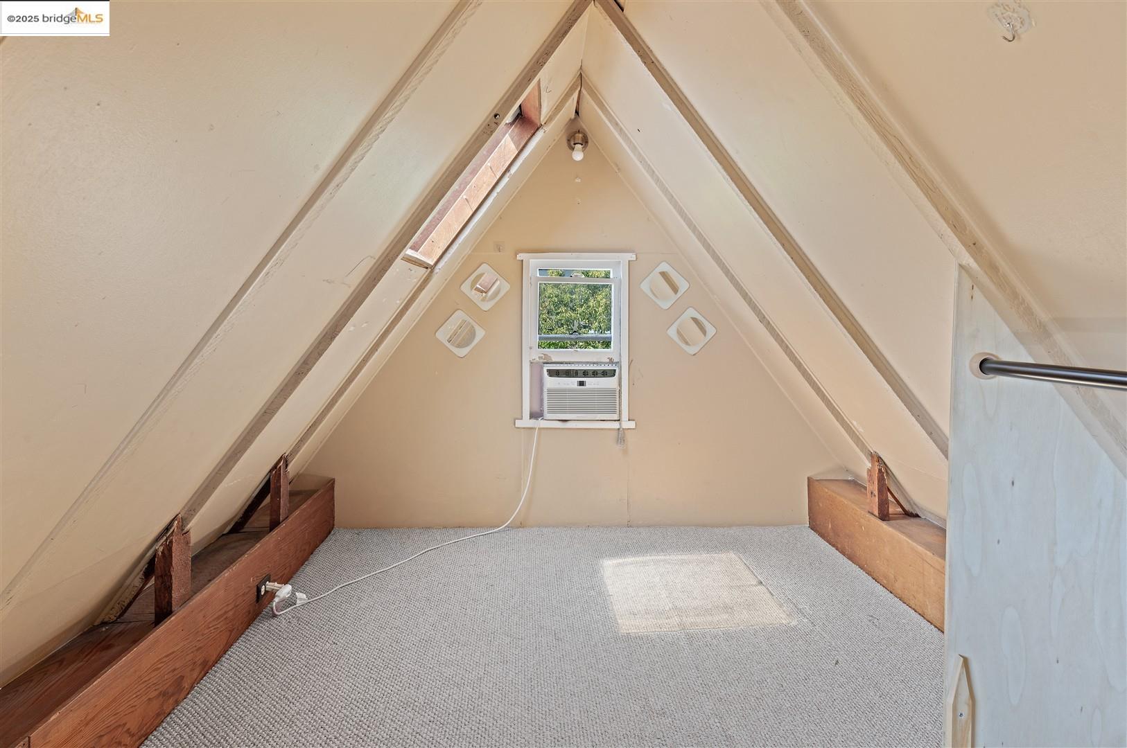 2441 Carleton Street