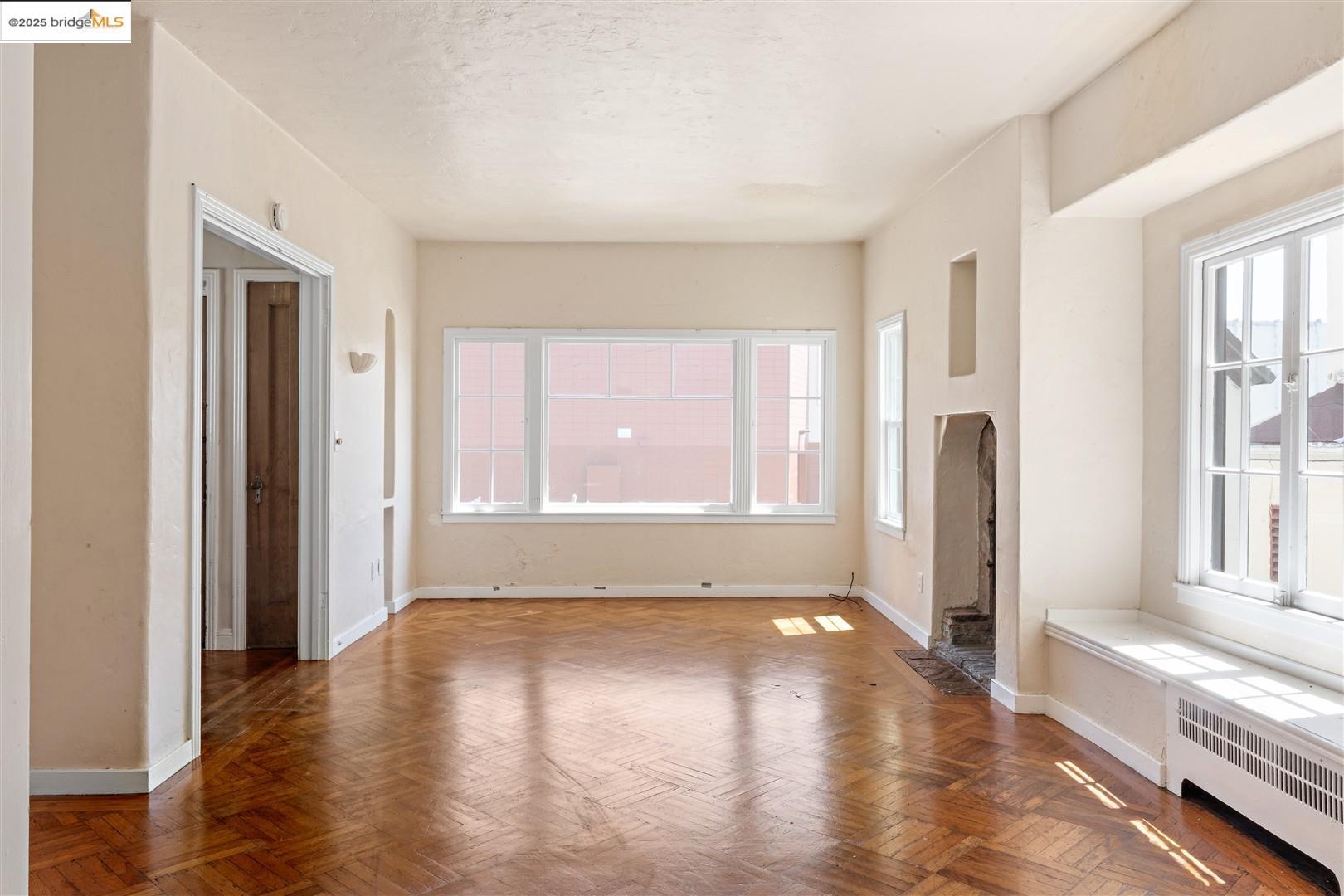 2441 Carleton Street