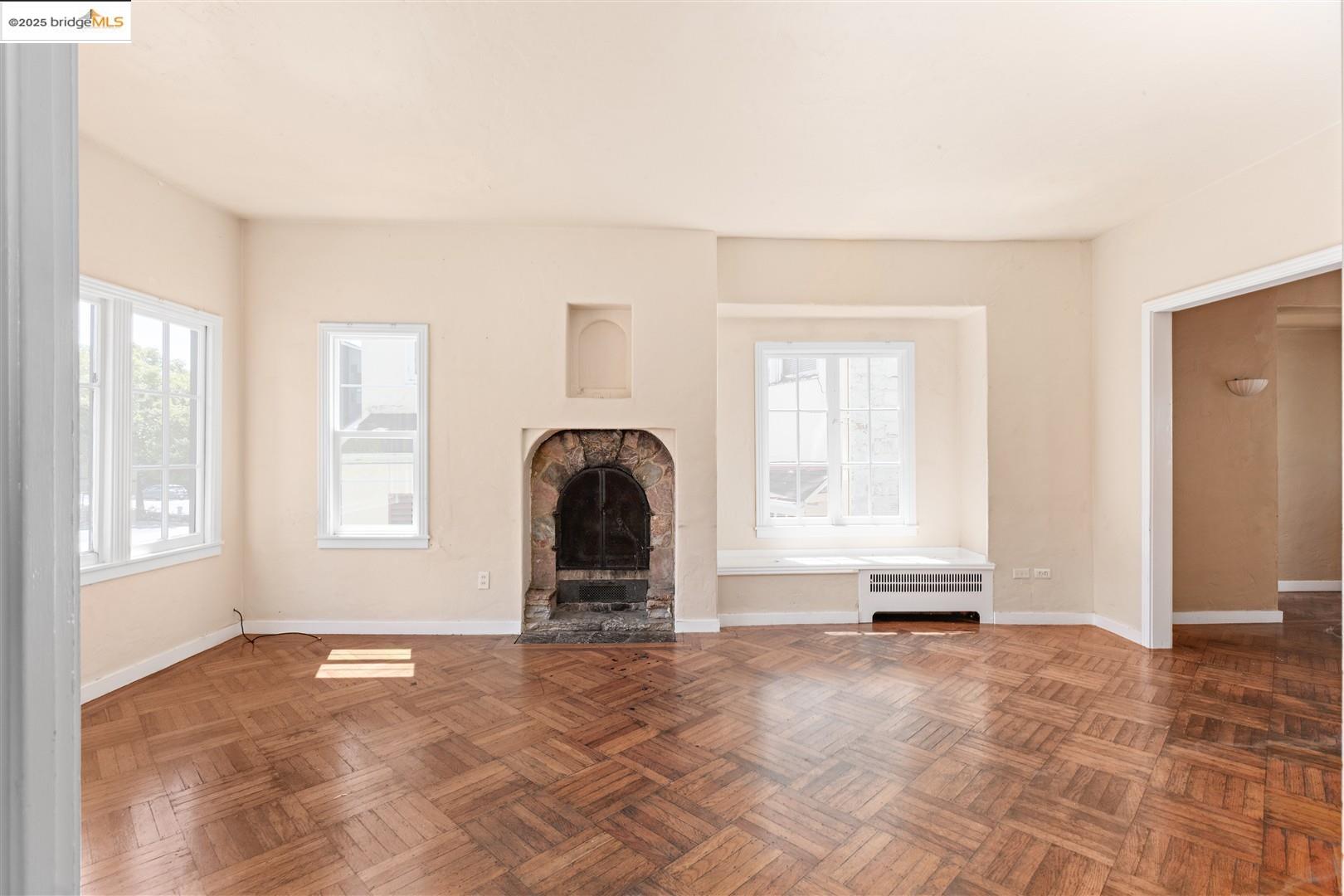 2441 Carleton Street