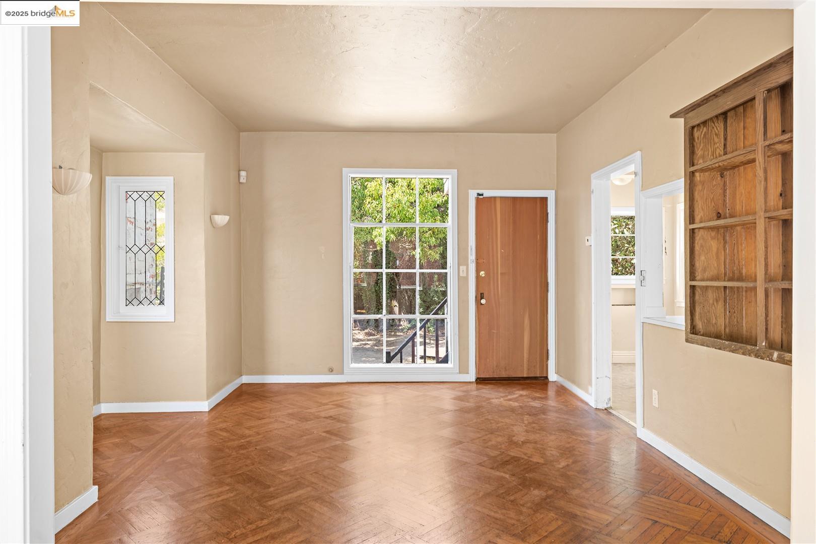 2441 Carleton Street