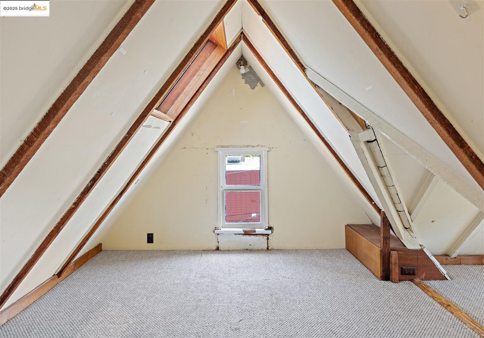 2441 Carleton Street