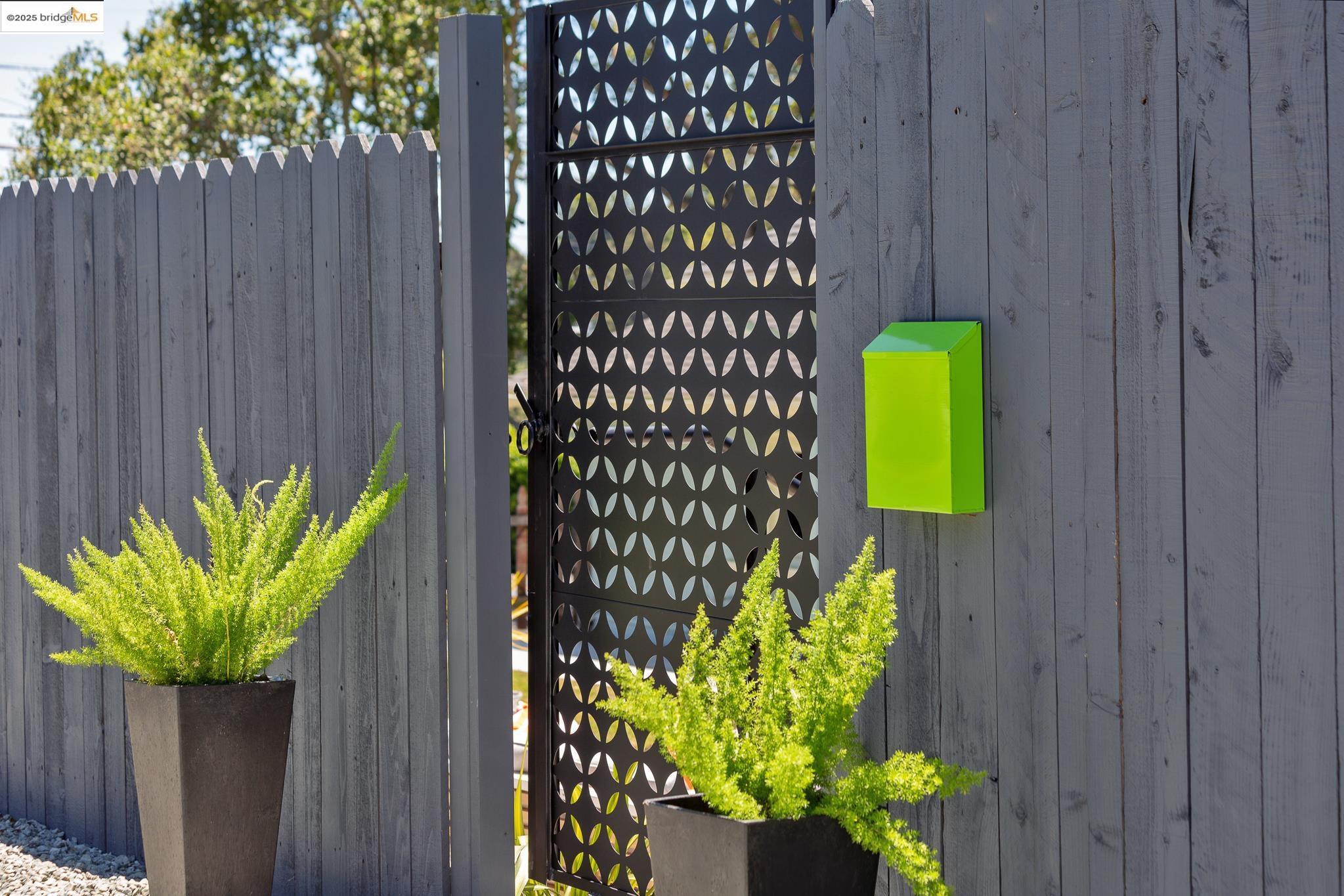 298 Grizzly Peak Blvd