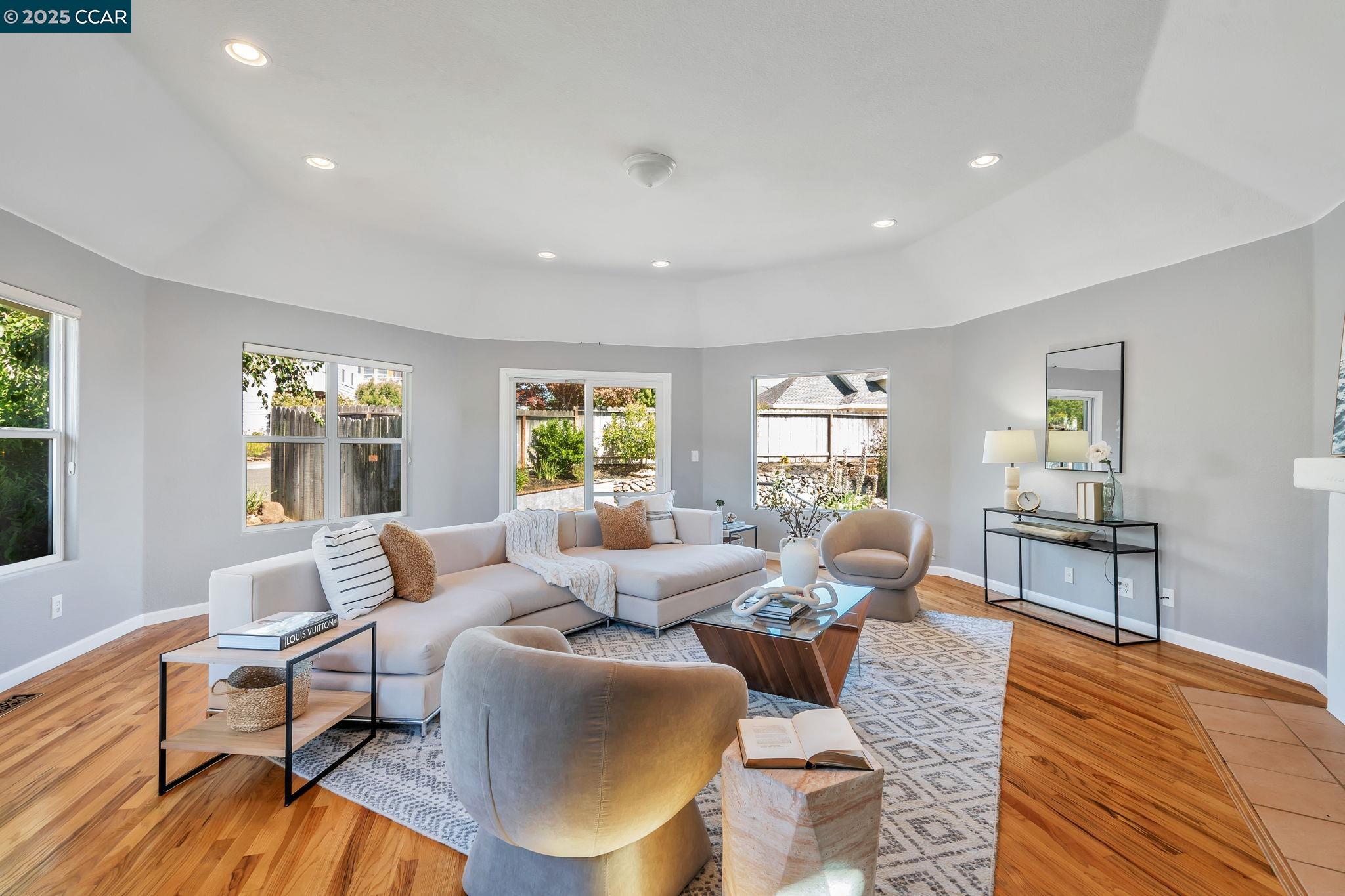 300 Saint Augustine Ct