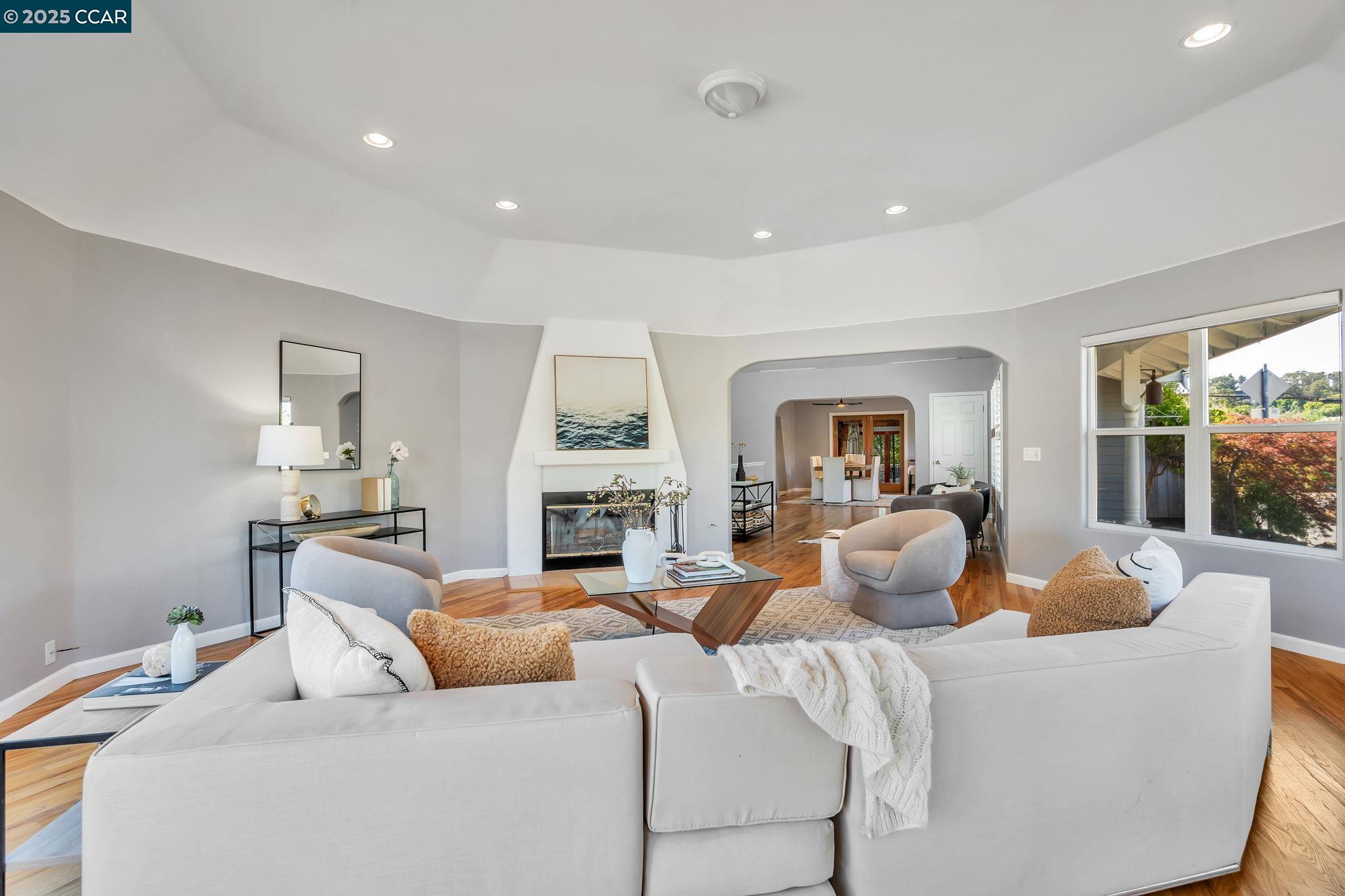 300 Saint Augustine Ct