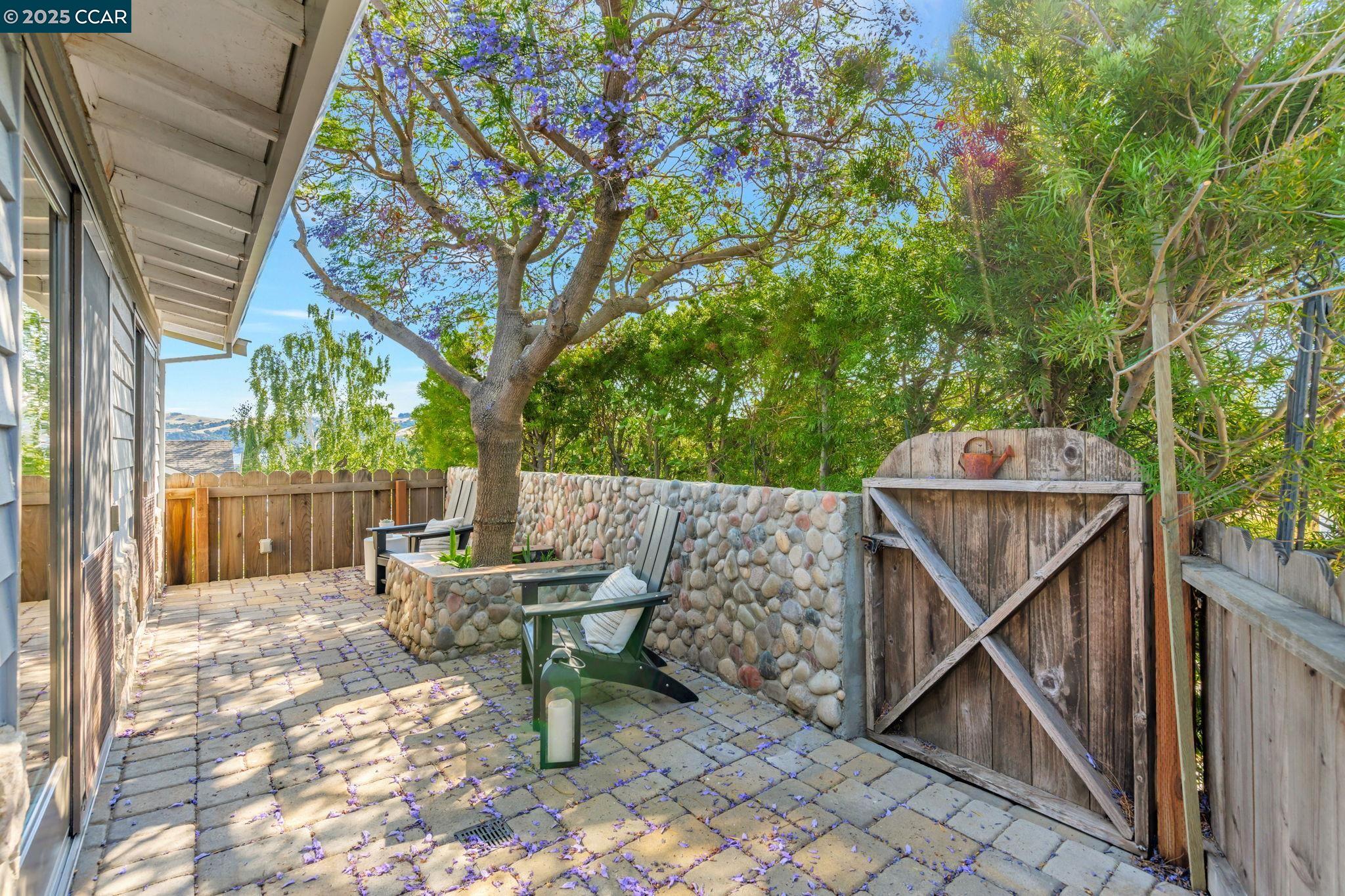 300 Saint Augustine Ct