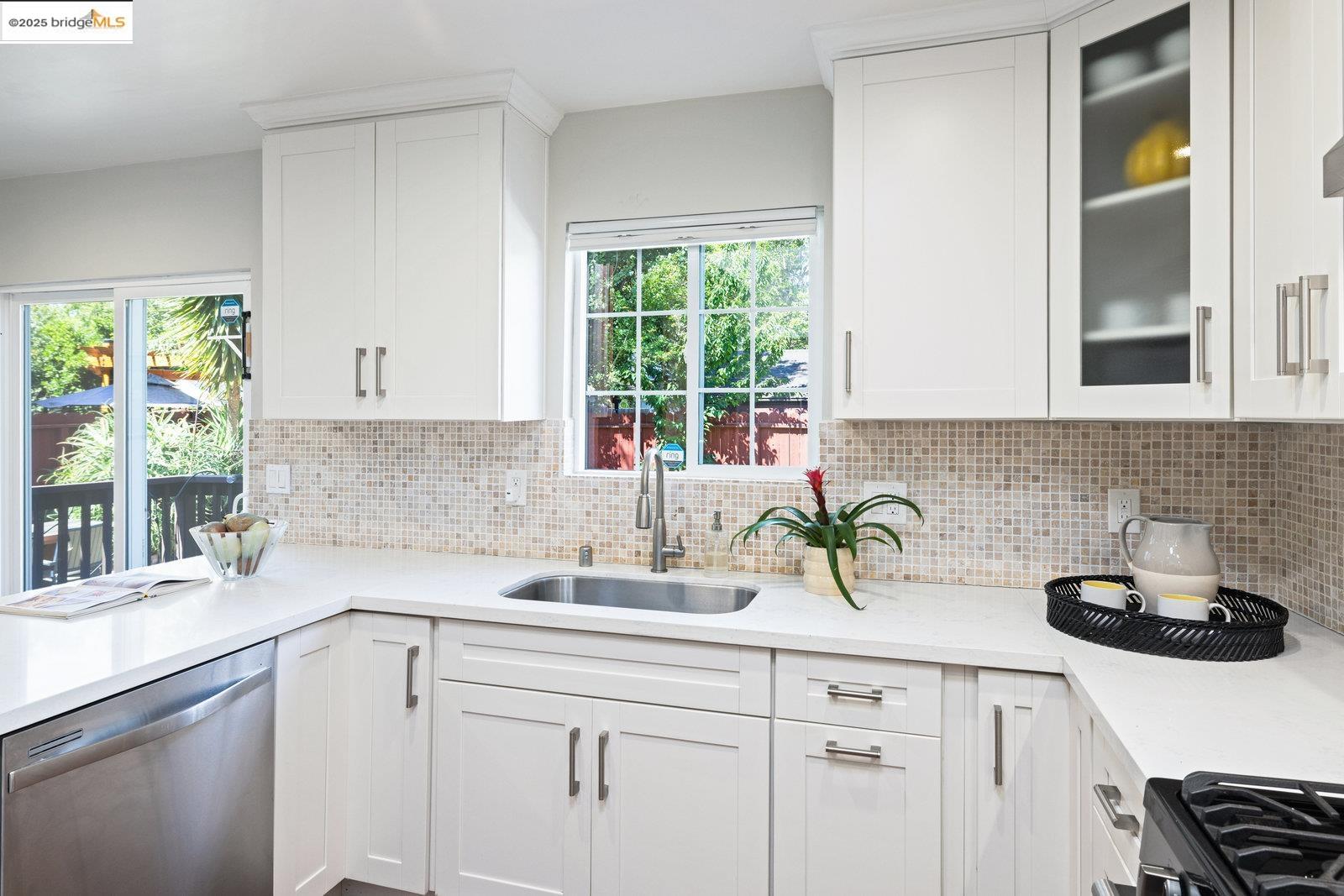 15728 Paseo Del Campo