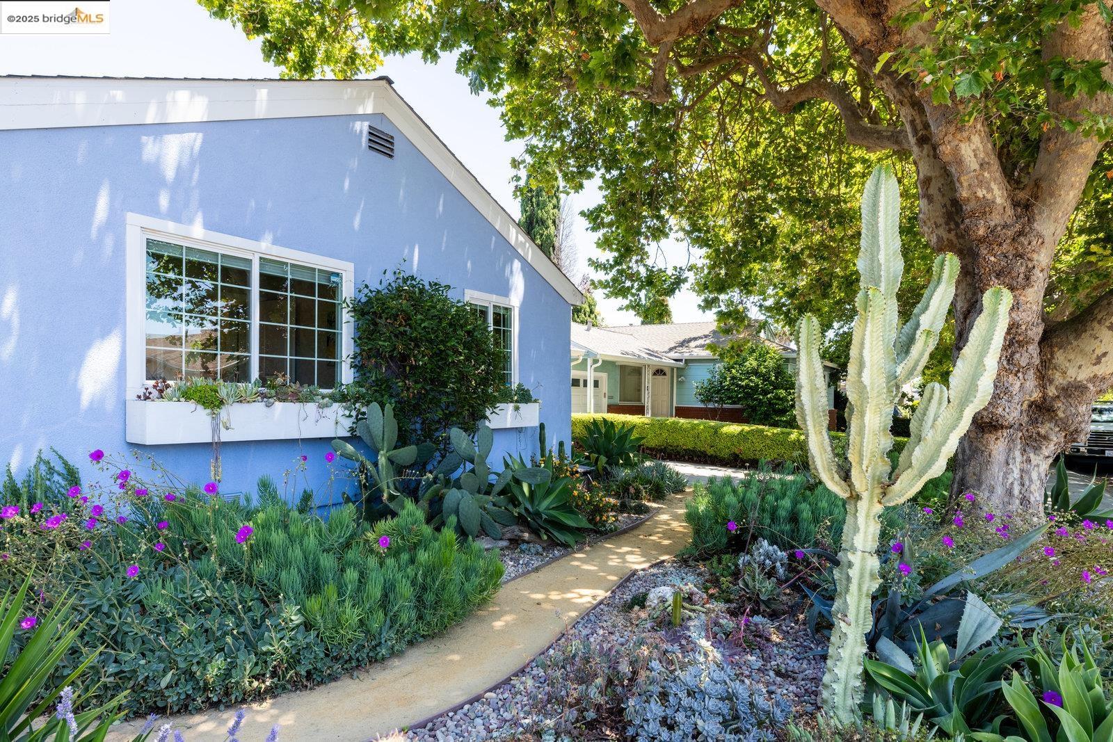 15728 Paseo Del Campo