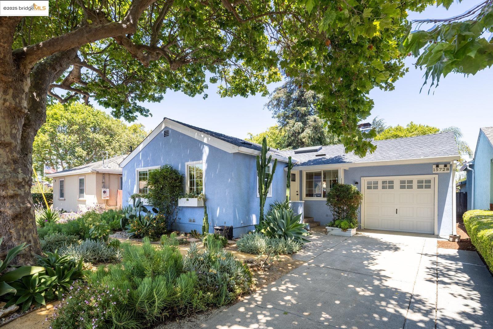 15728 Paseo Del Campo