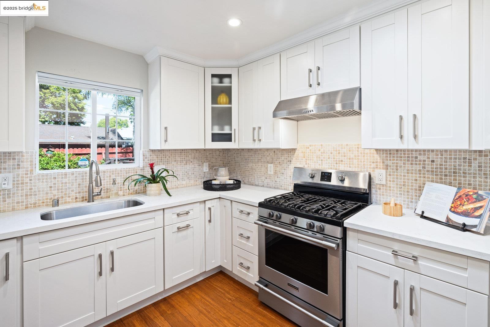 15728 Paseo Del Campo