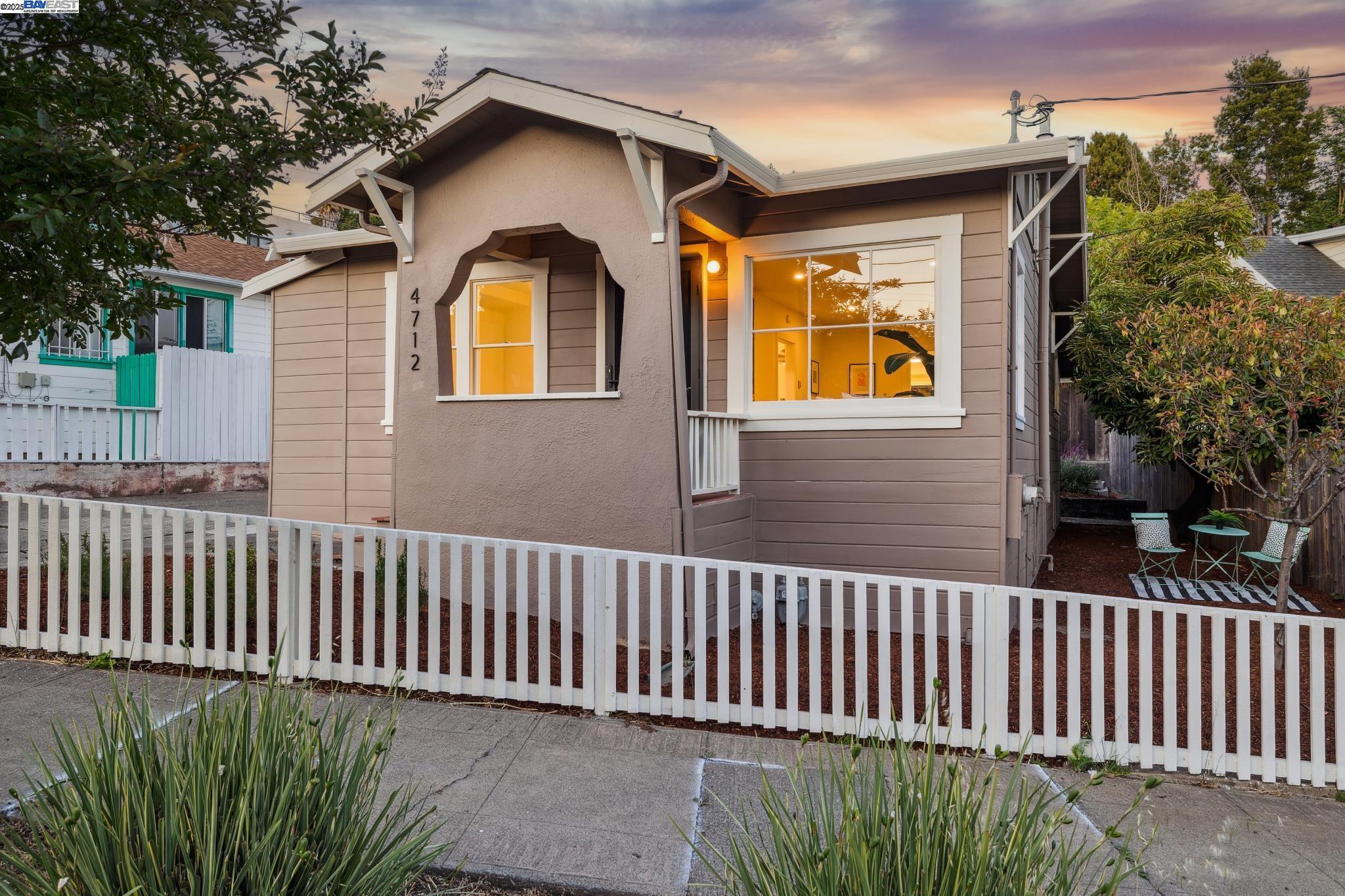 4712 TOMPKINS AVENUE