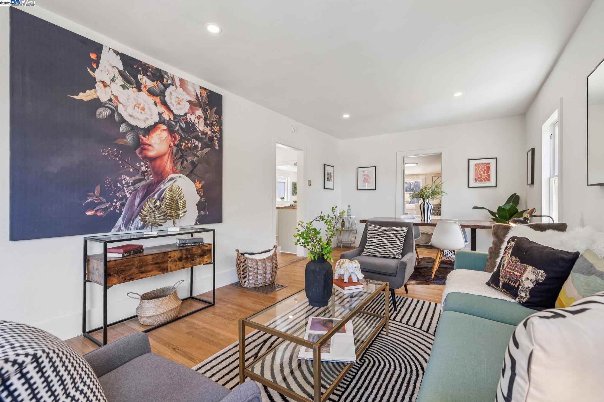 4712 TOMPKINS AVENUE