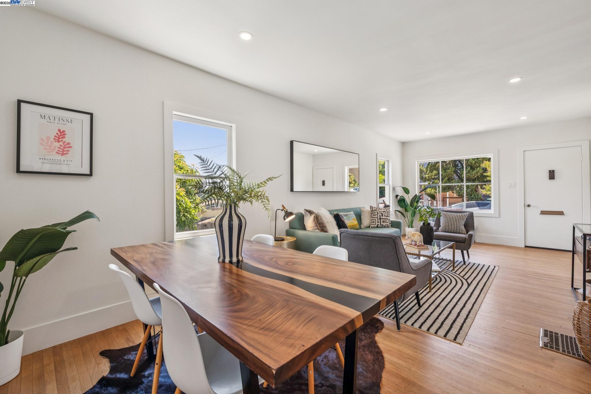 4712 TOMPKINS AVENUE