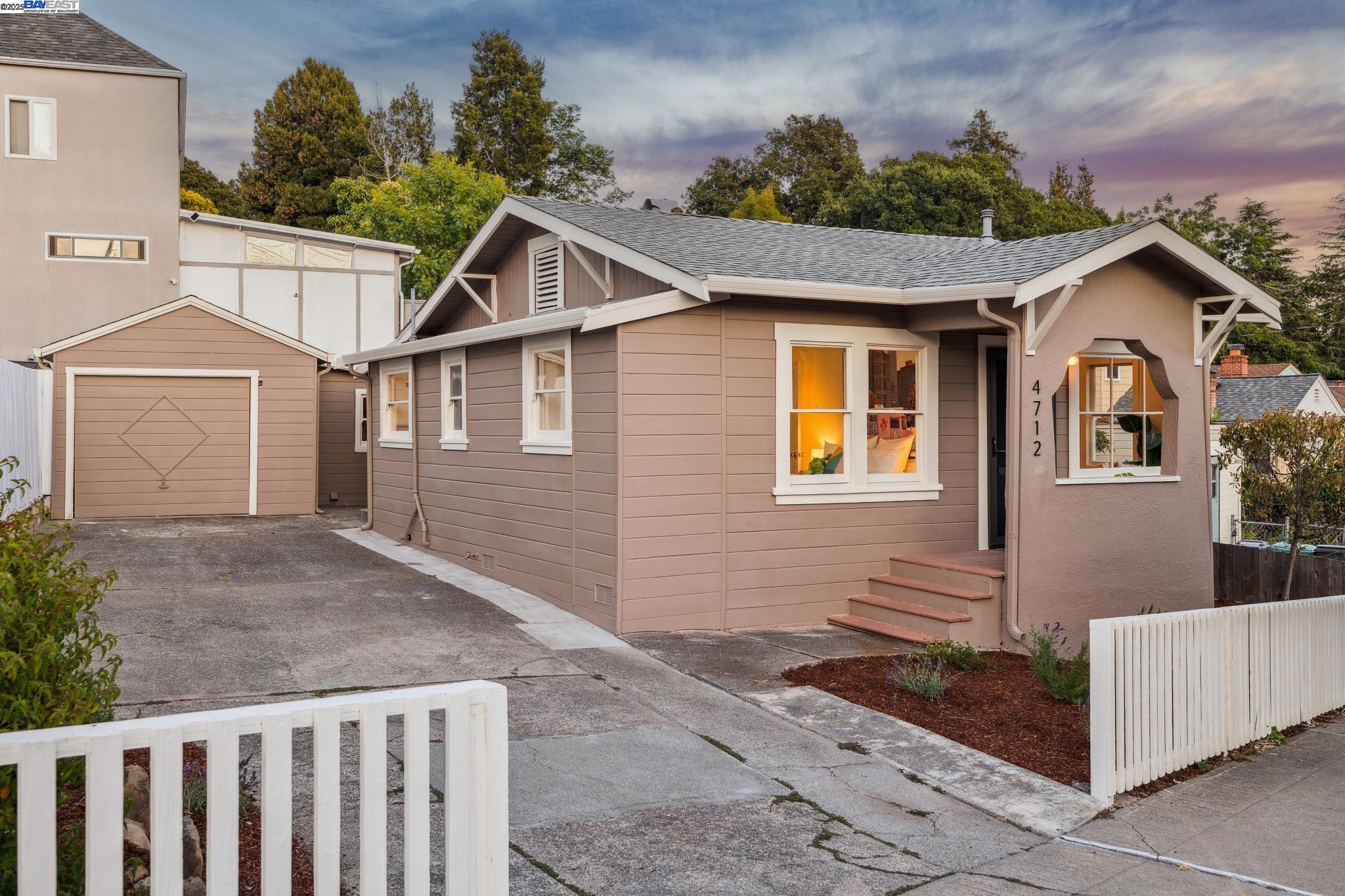 4712 TOMPKINS AVENUE