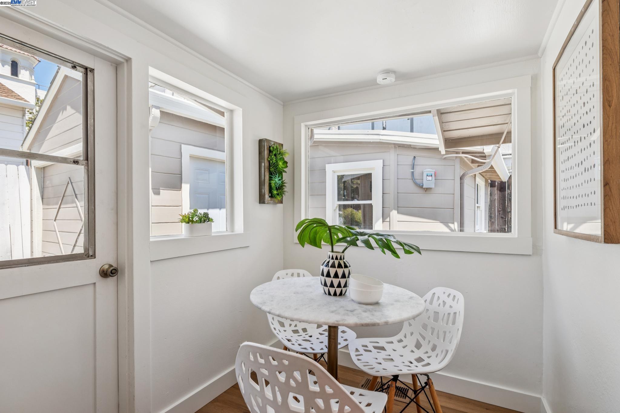 4712 TOMPKINS AVENUE