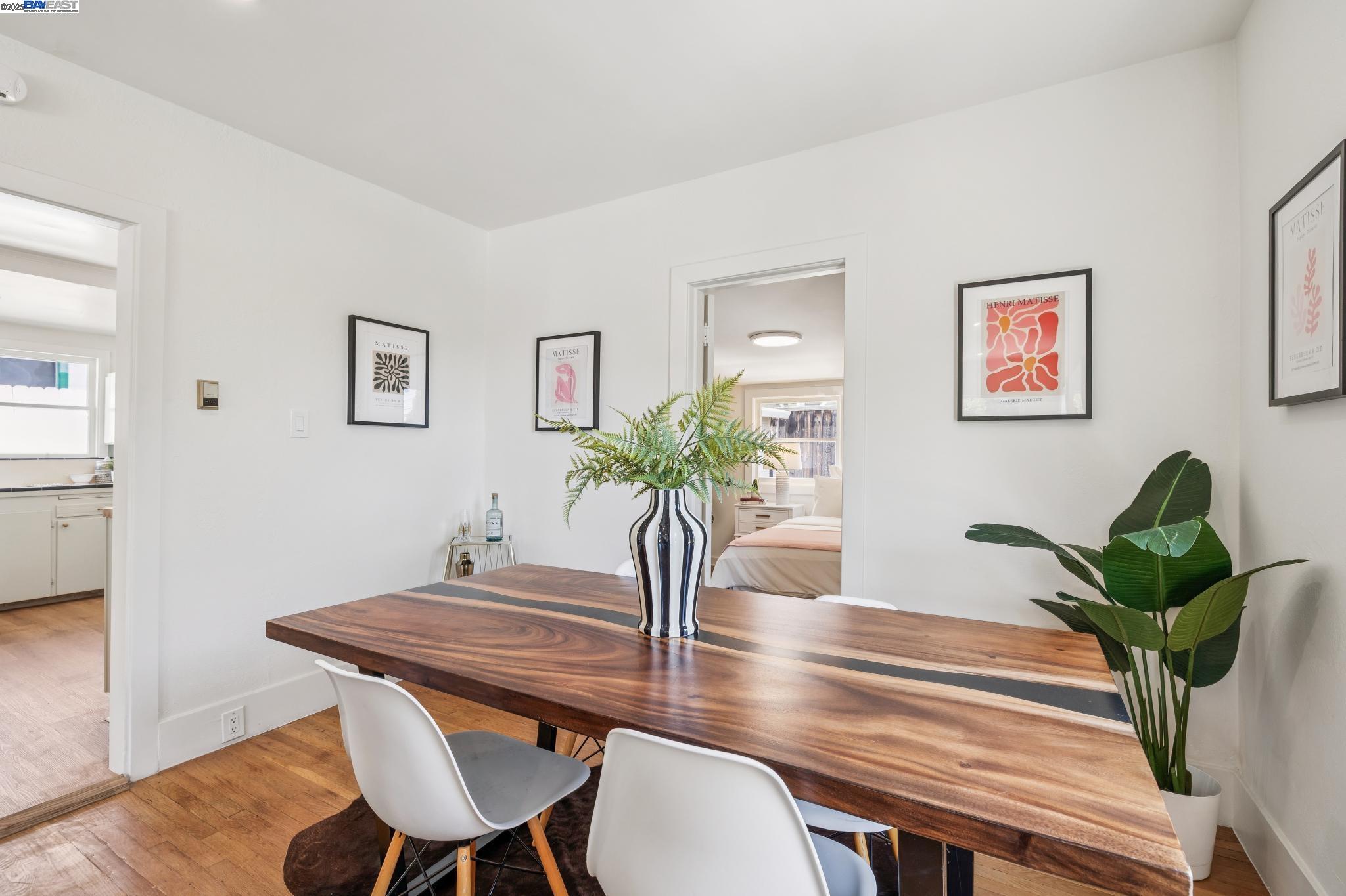 4712 TOMPKINS AVENUE