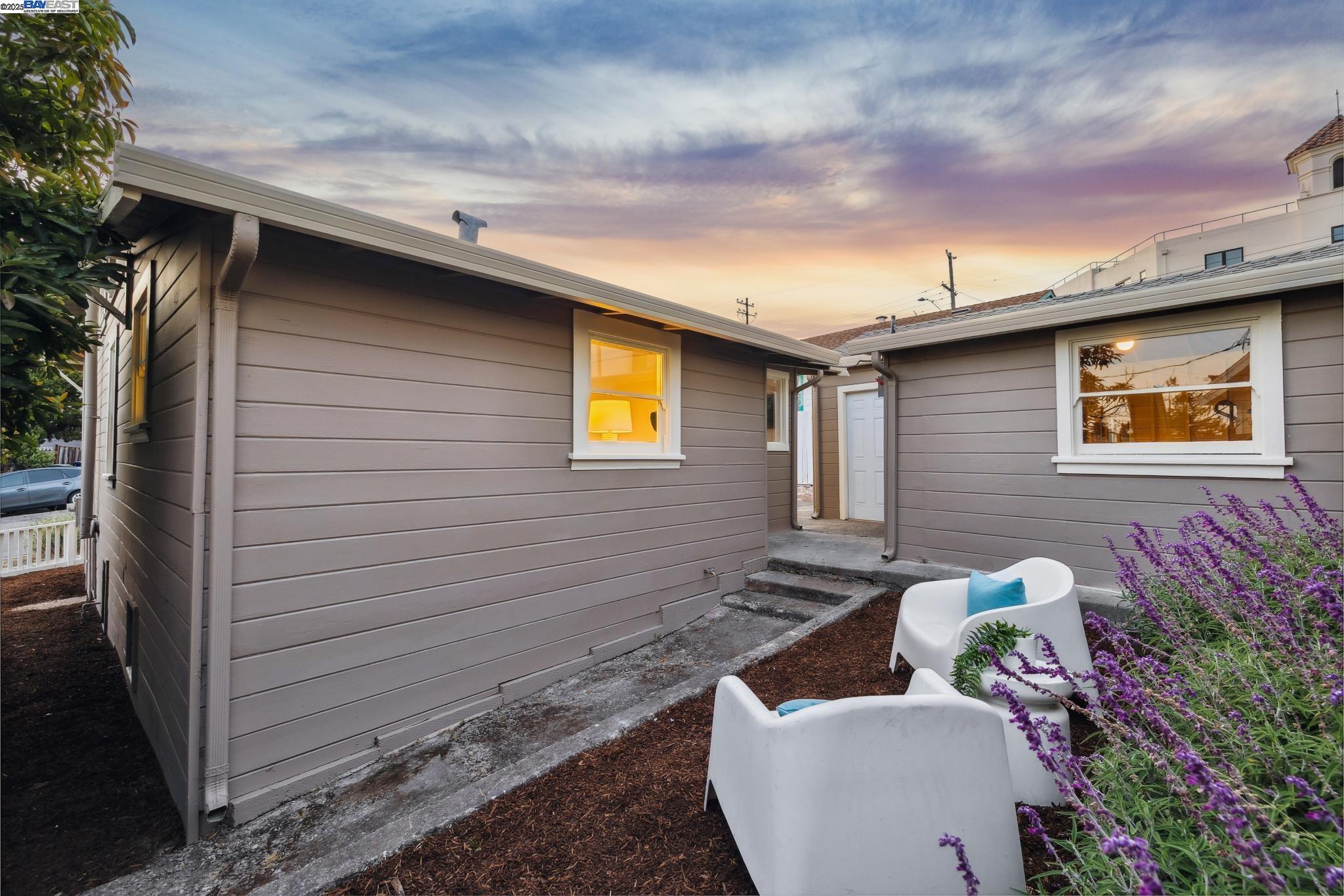 4712 TOMPKINS AVENUE