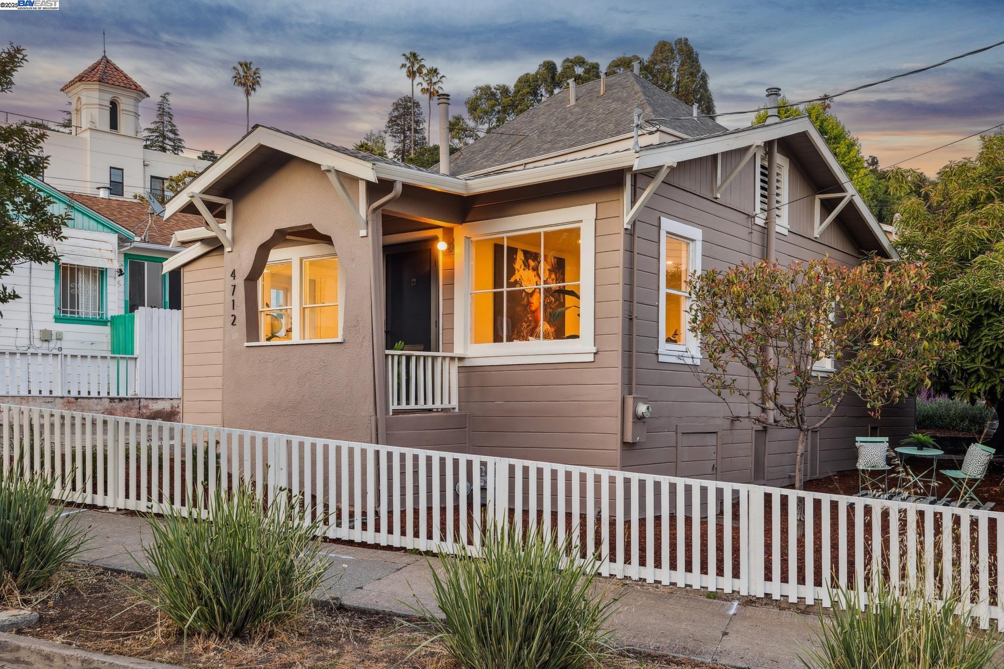 4712 TOMPKINS AVENUE