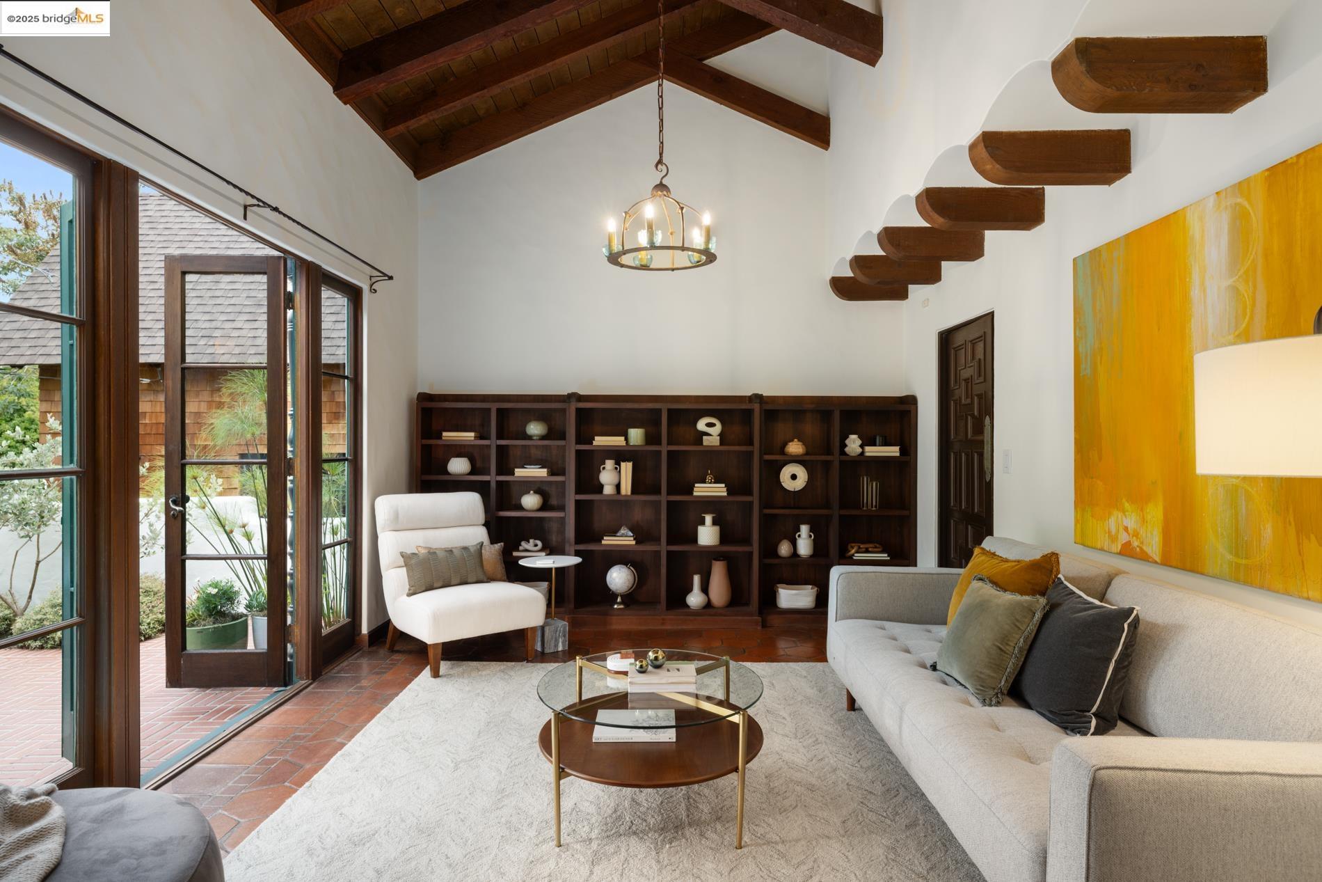 2583 Buena Vista Way