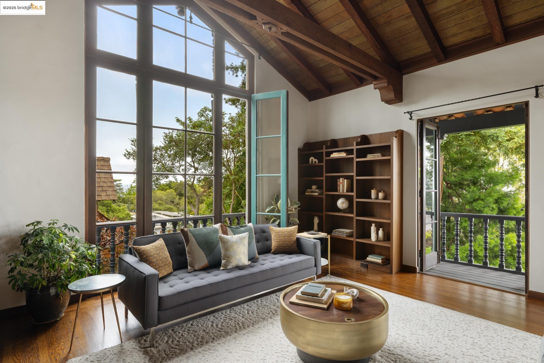 2583 Buena Vista Way