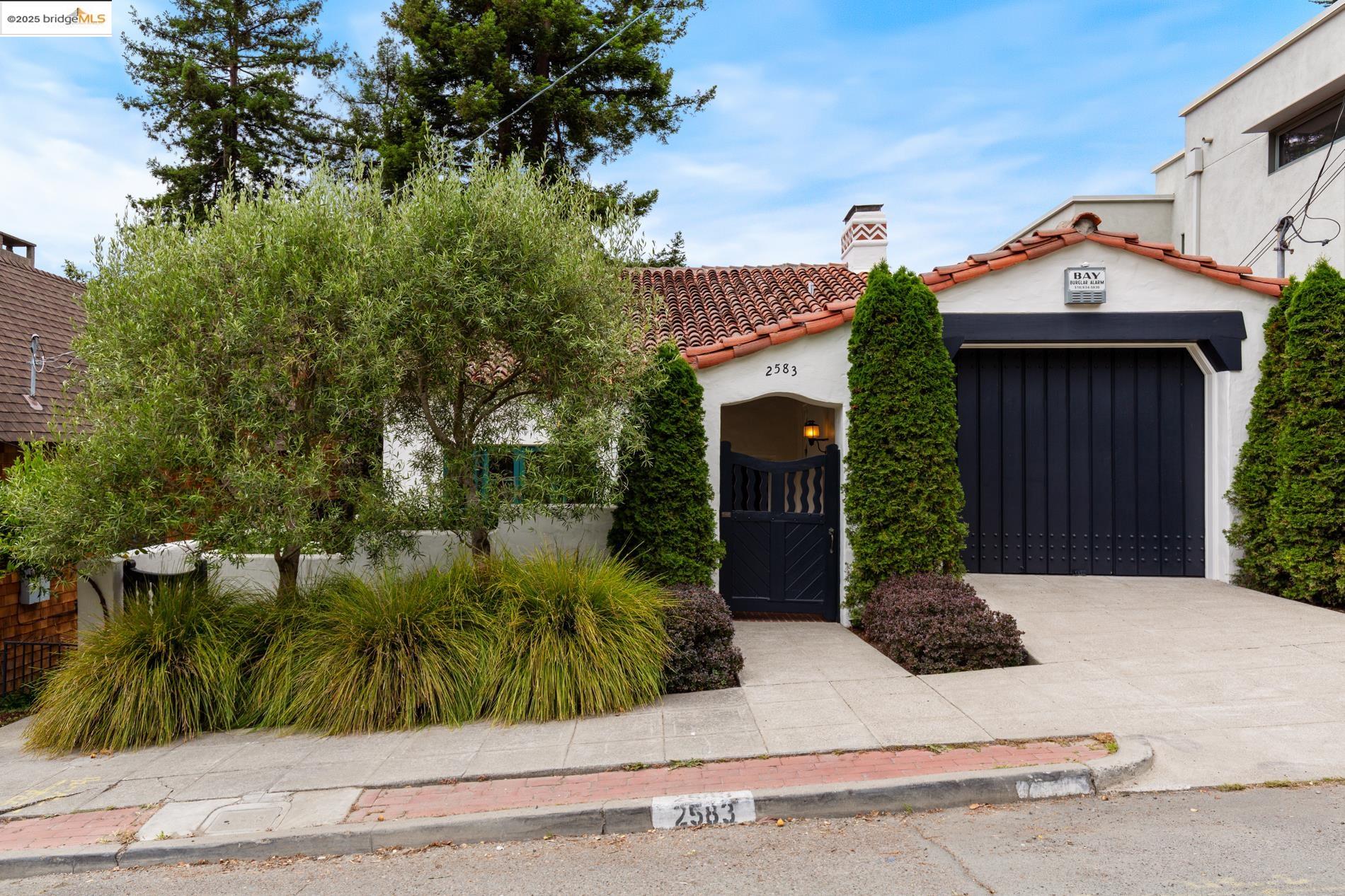 2583 Buena Vista Way