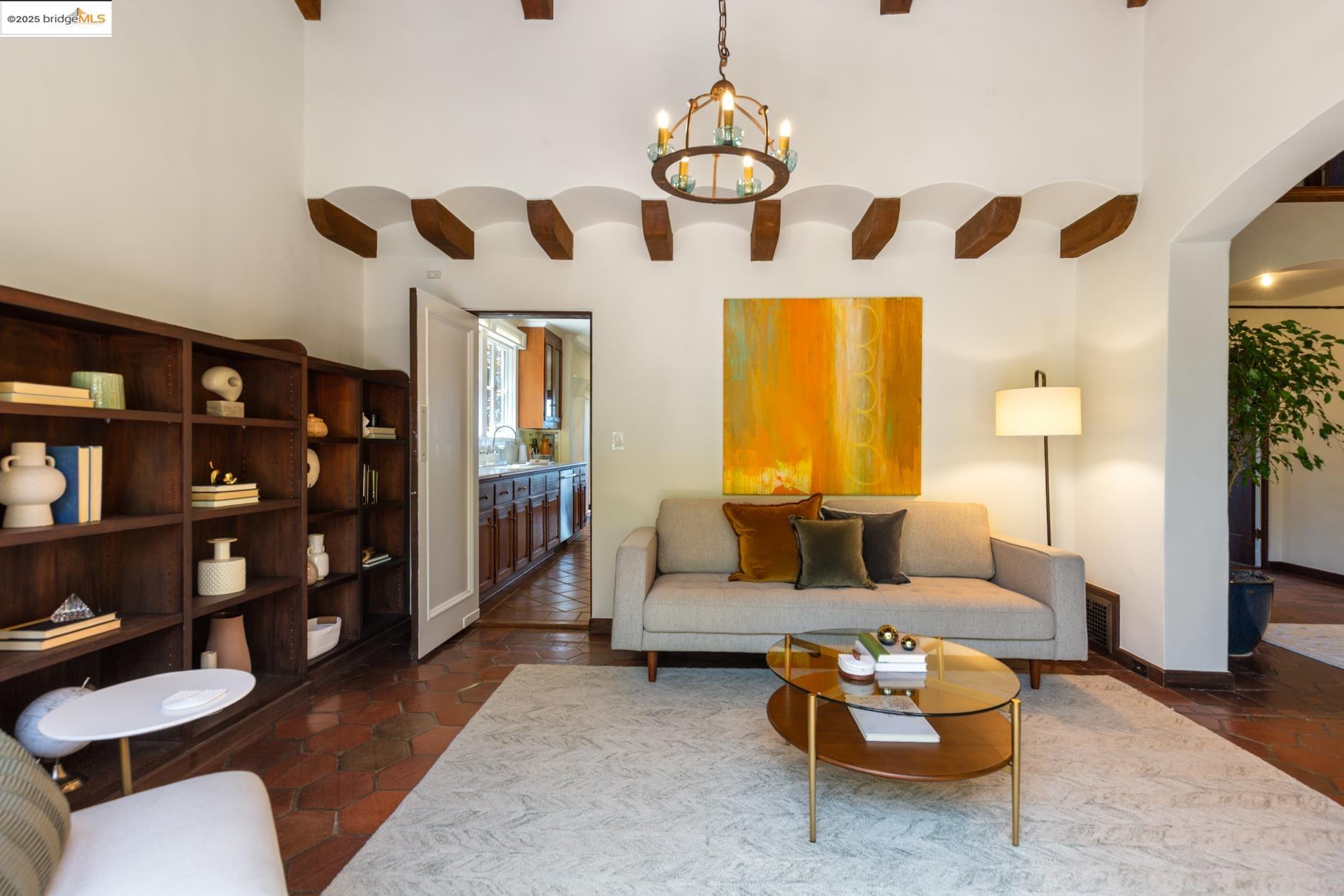 2583 Buena Vista Way