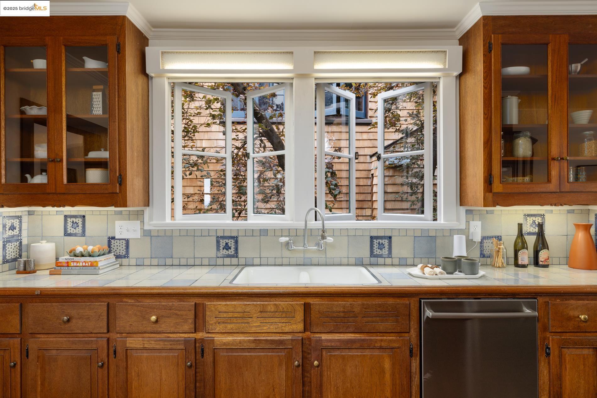 2583 Buena Vista Way