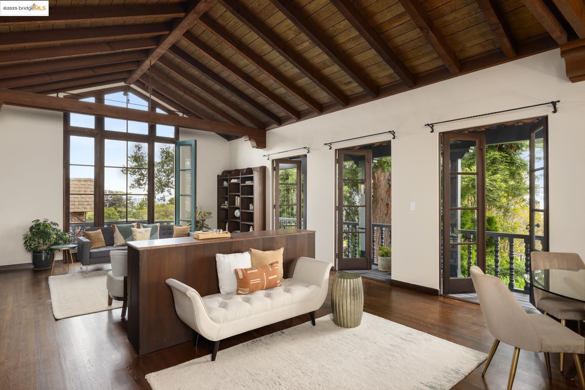 2583 Buena Vista Way