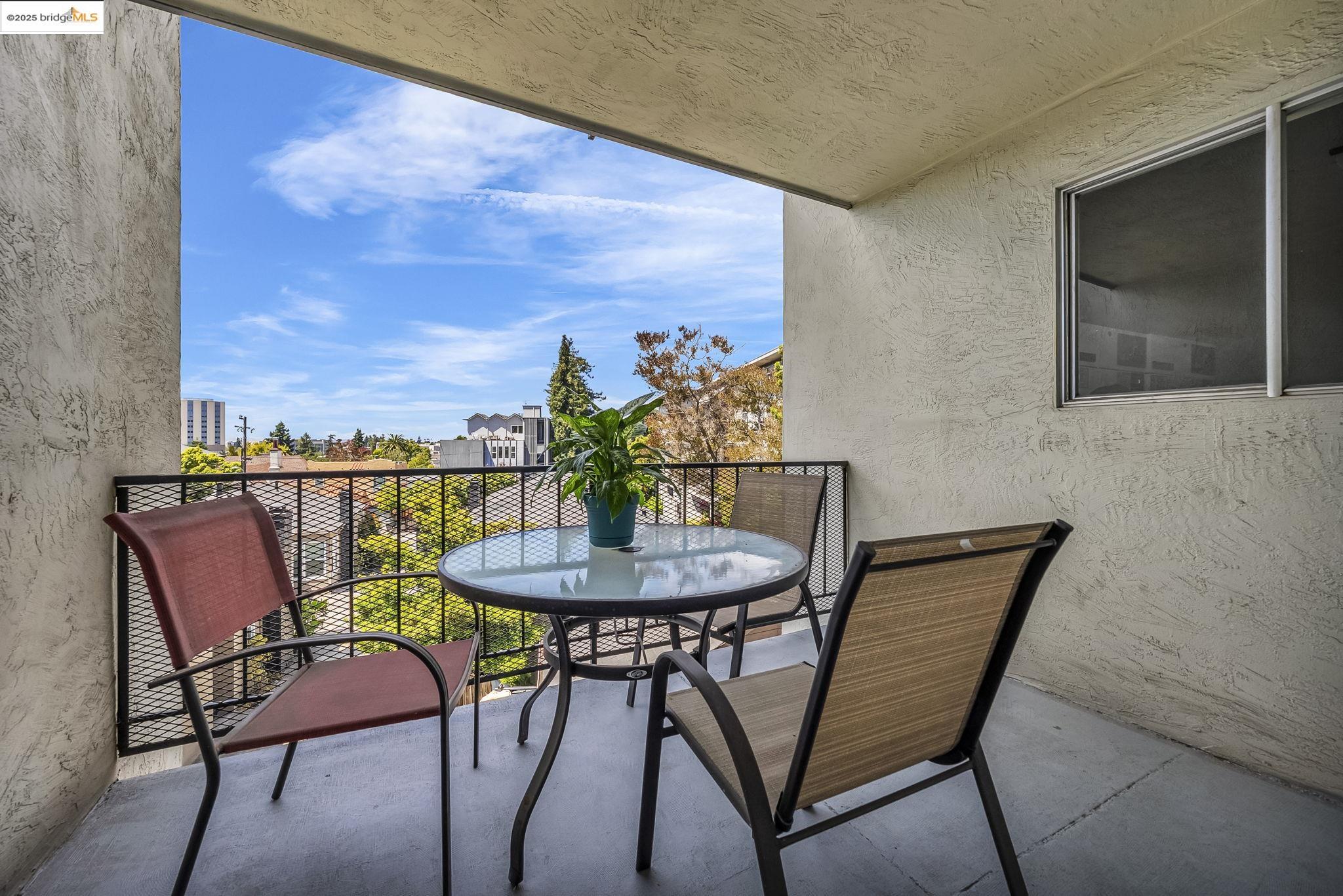 567 Oakland Ave. Unit: 101