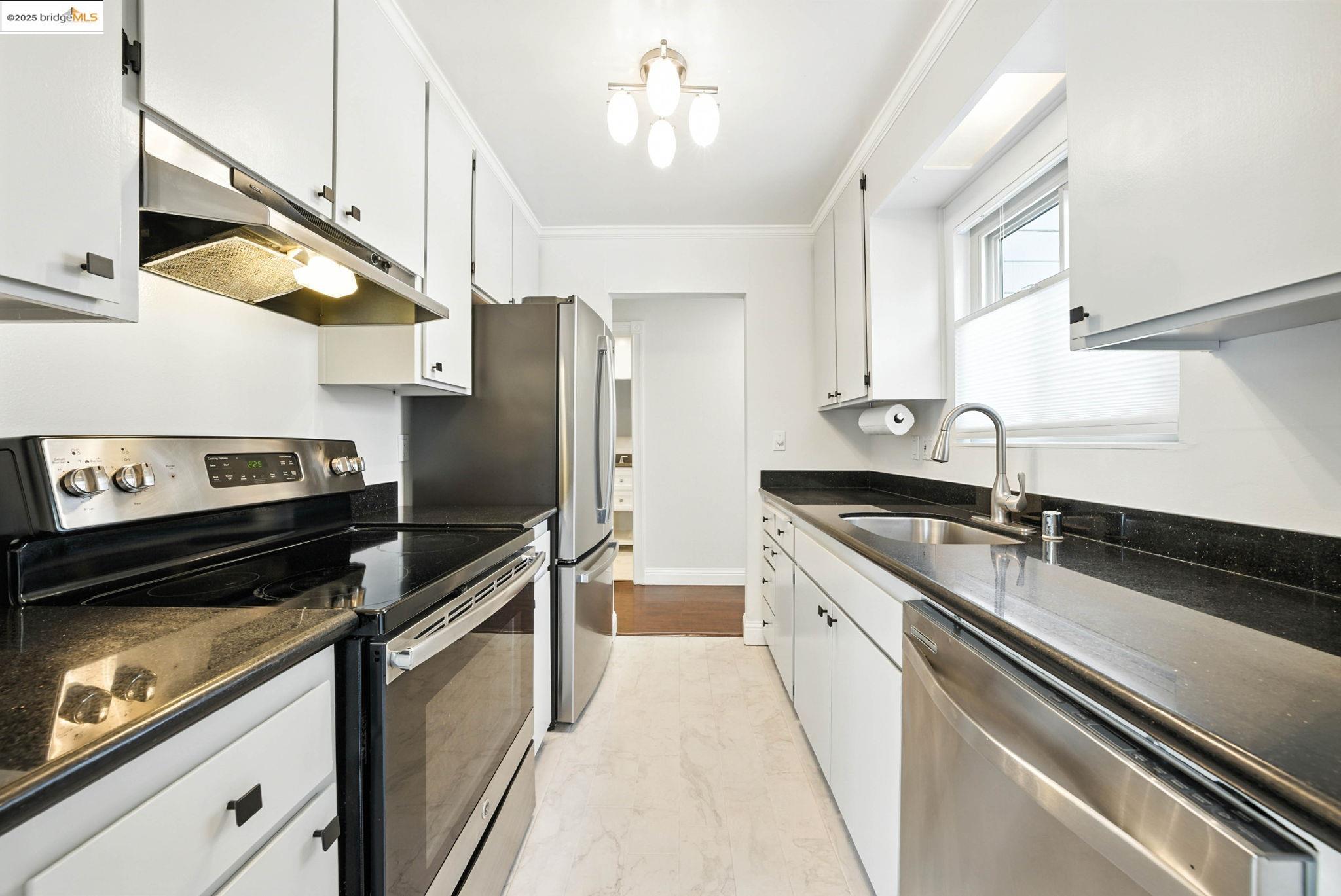 567 Oakland Ave. Unit: 101
