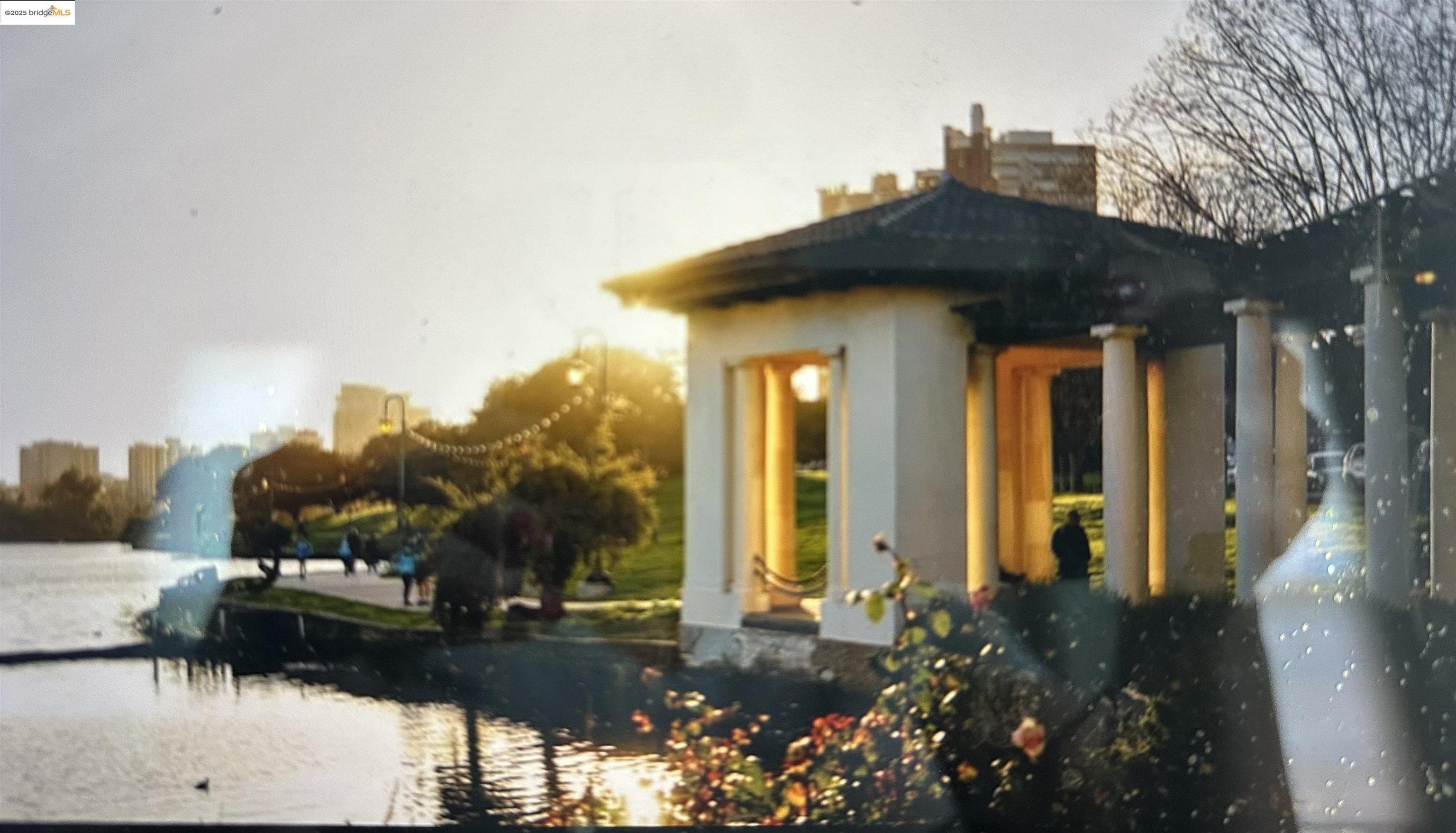 567 Oakland Ave. Unit: 101