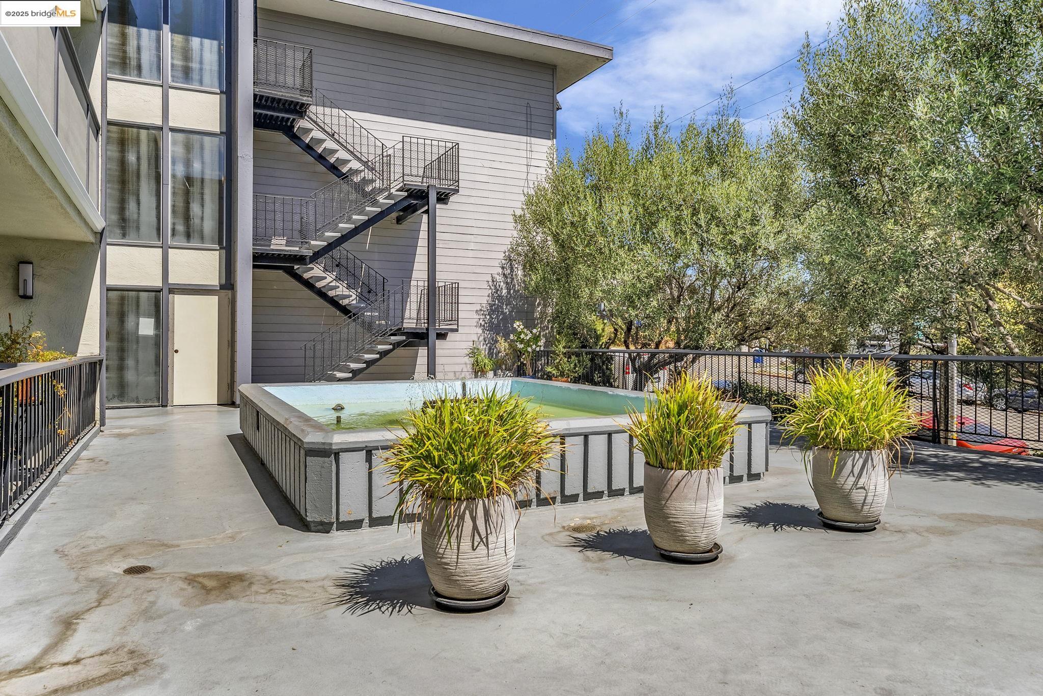 567 Oakland Ave. Unit: 101