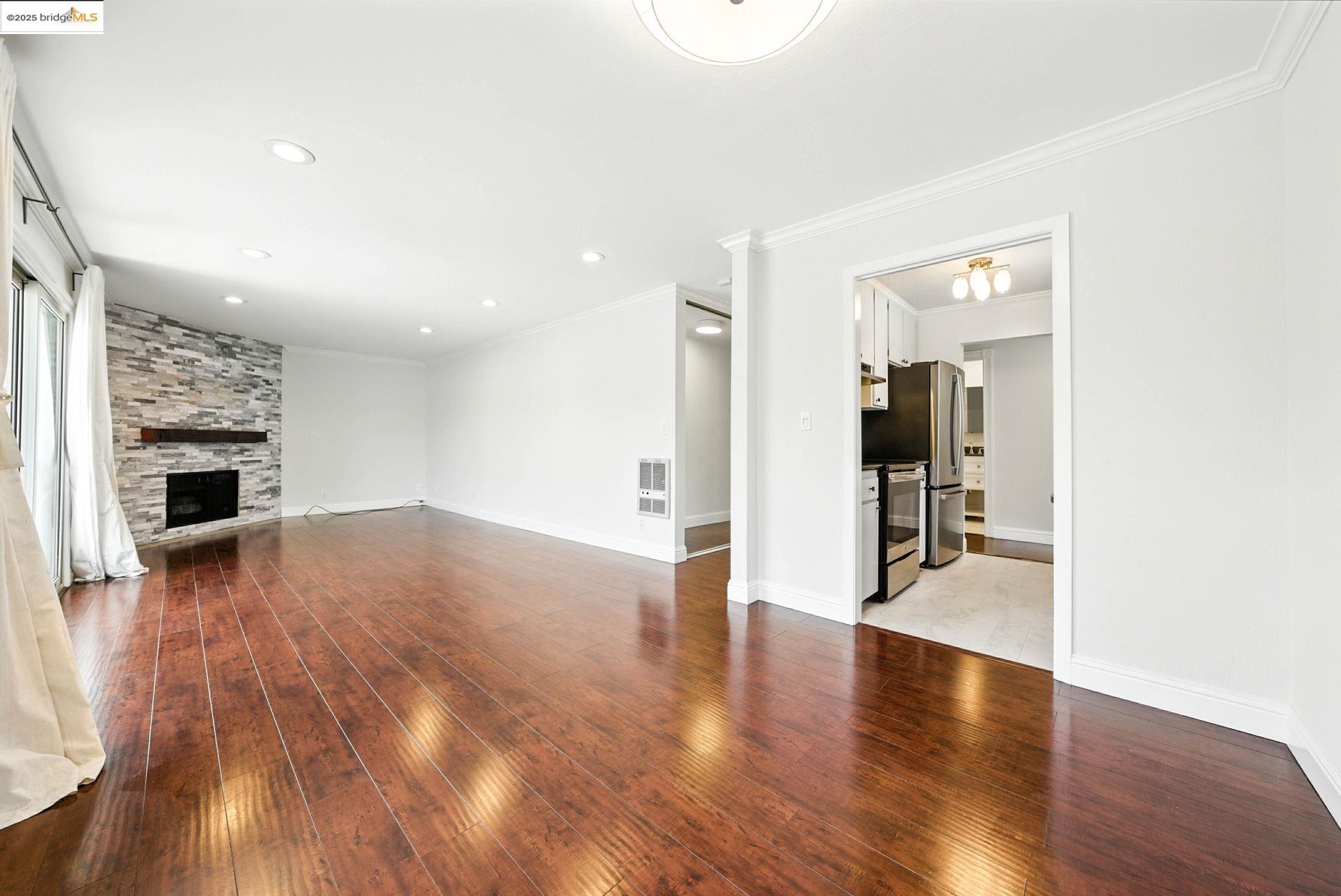 567 Oakland Ave. Unit: 101