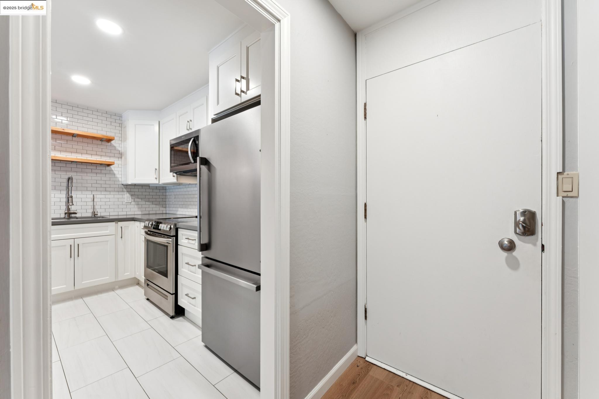 424 Staten Ave # 104