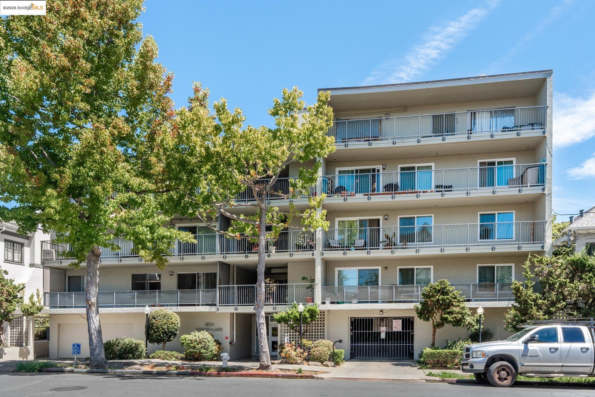 424 Staten Ave # 104