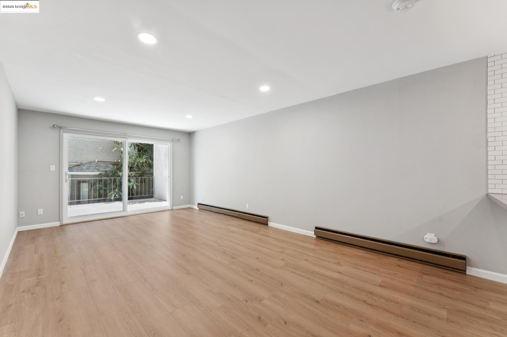 424 Staten Ave # 104